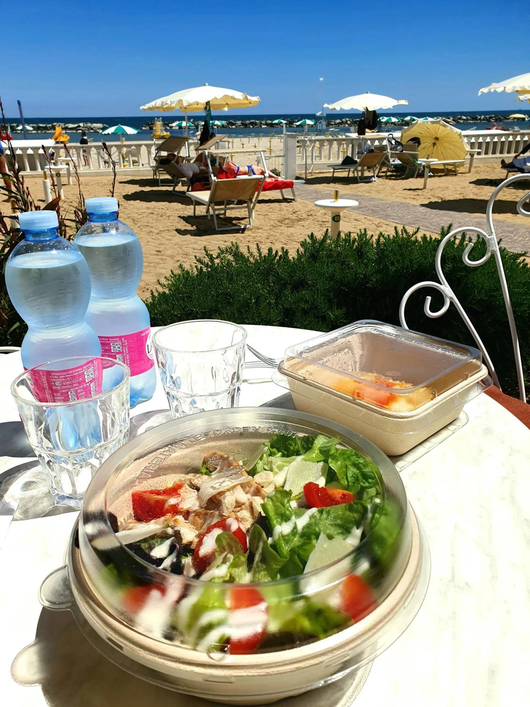 Food and drinks in Hotel Rosa Maria Elite