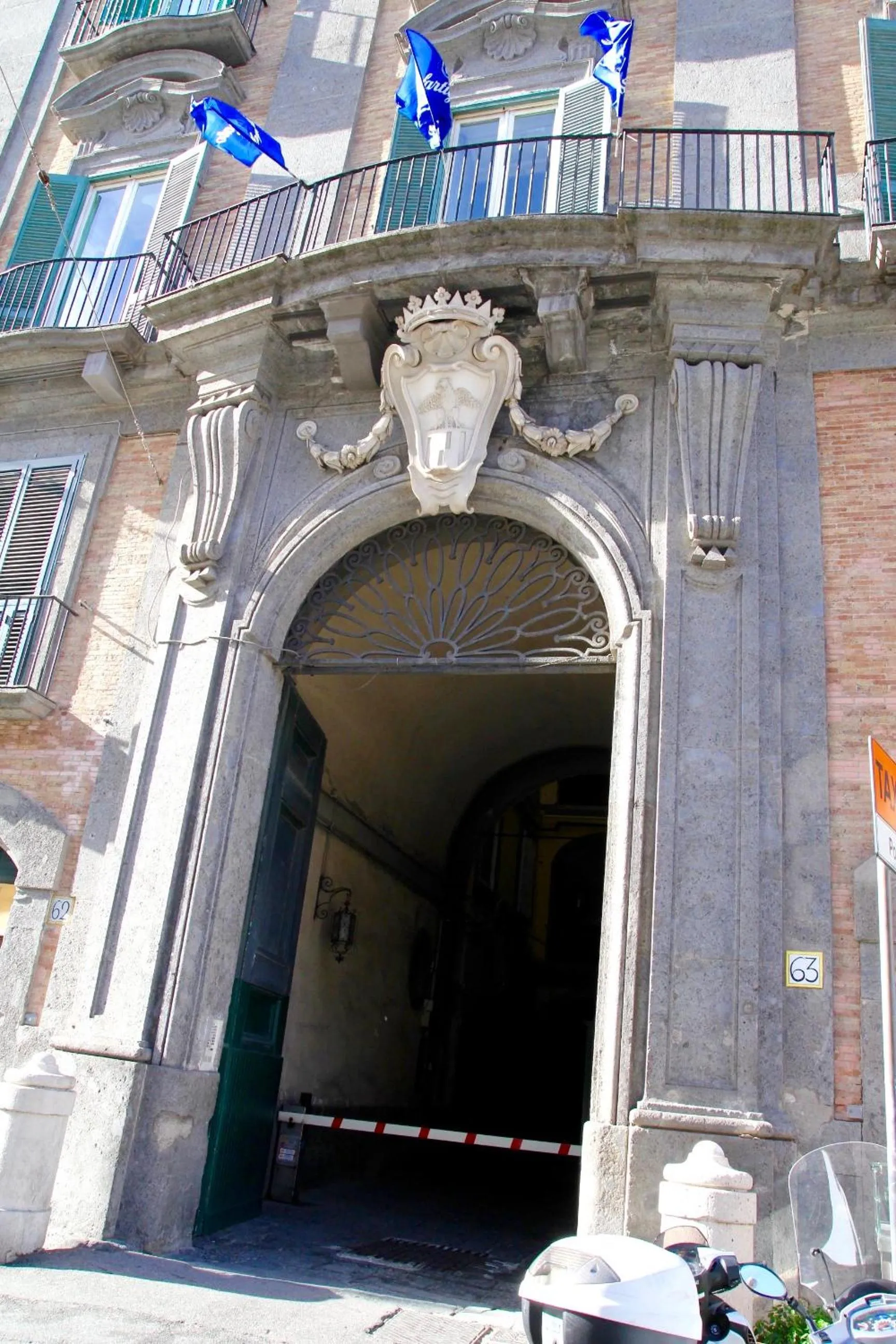 Property building in Dimora Bohèmien