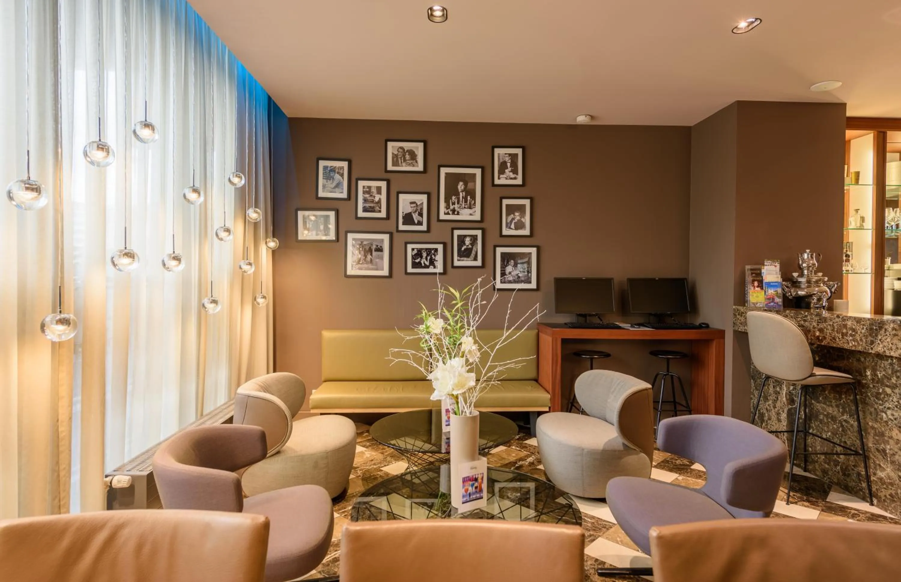 Lounge or bar in The Frankfurt