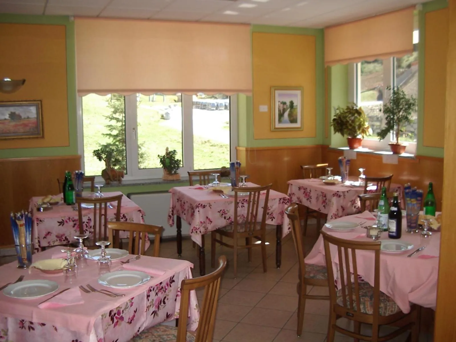 Restaurant/places to eat in Hotel Bezzi