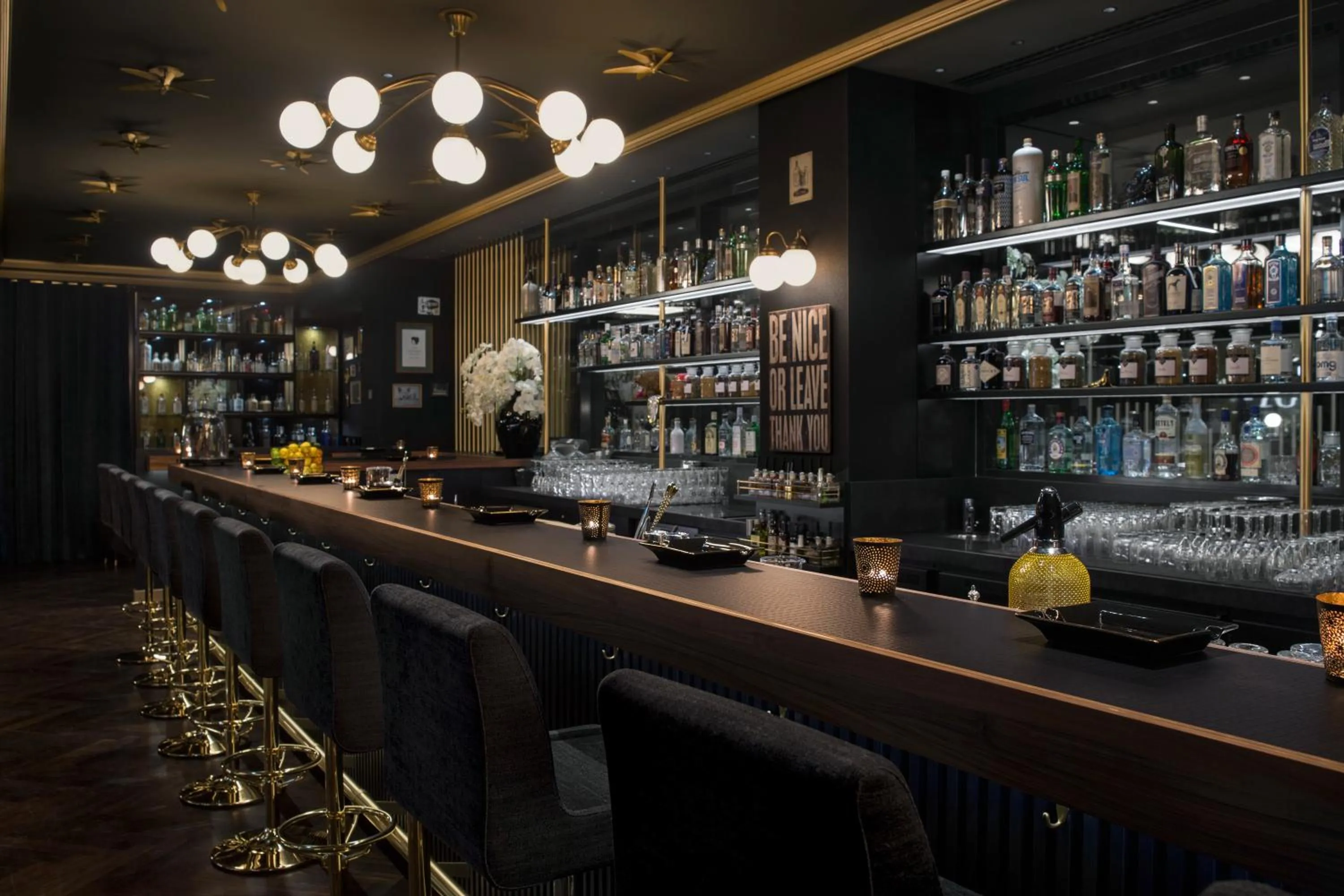 Lounge or bar in Hotel ZOE by AMANO