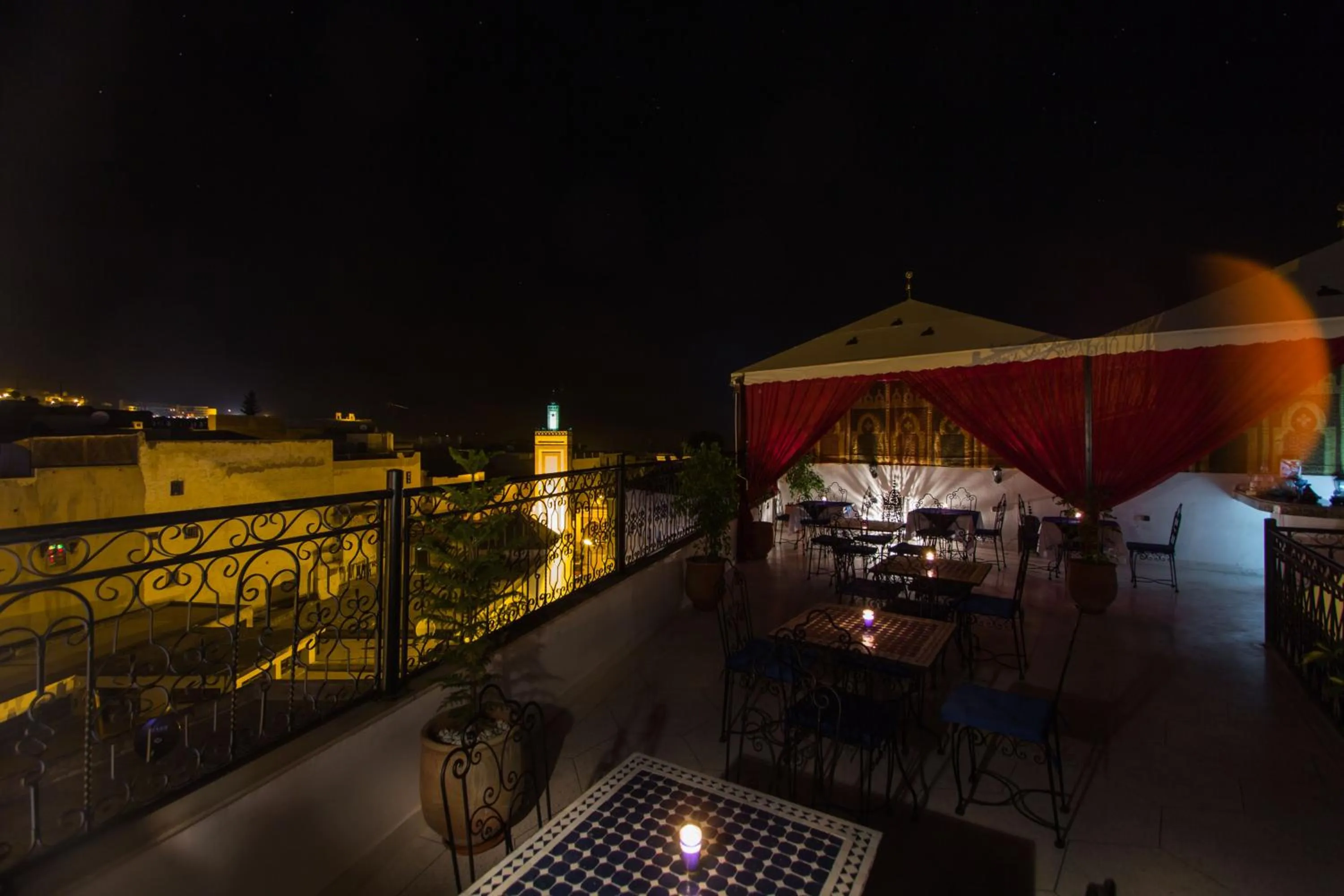 Night in BLUE SKY Hôtel