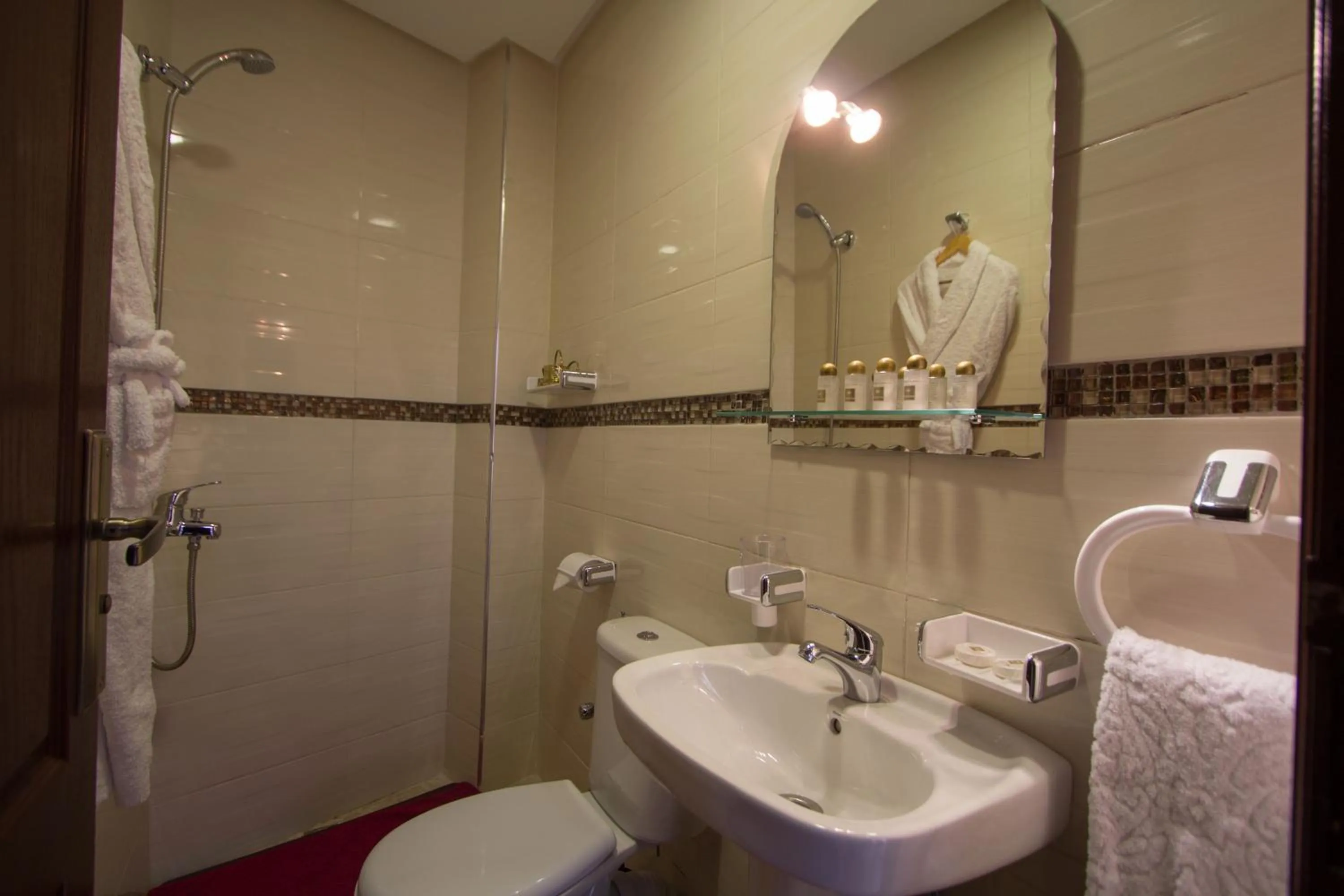 Bathroom in BLUE SKY Hôtel