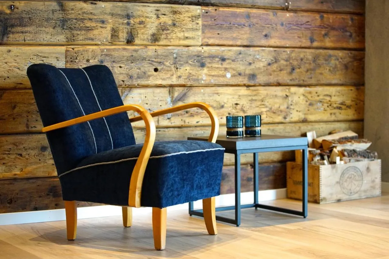 Living room in Hattvika Lodge