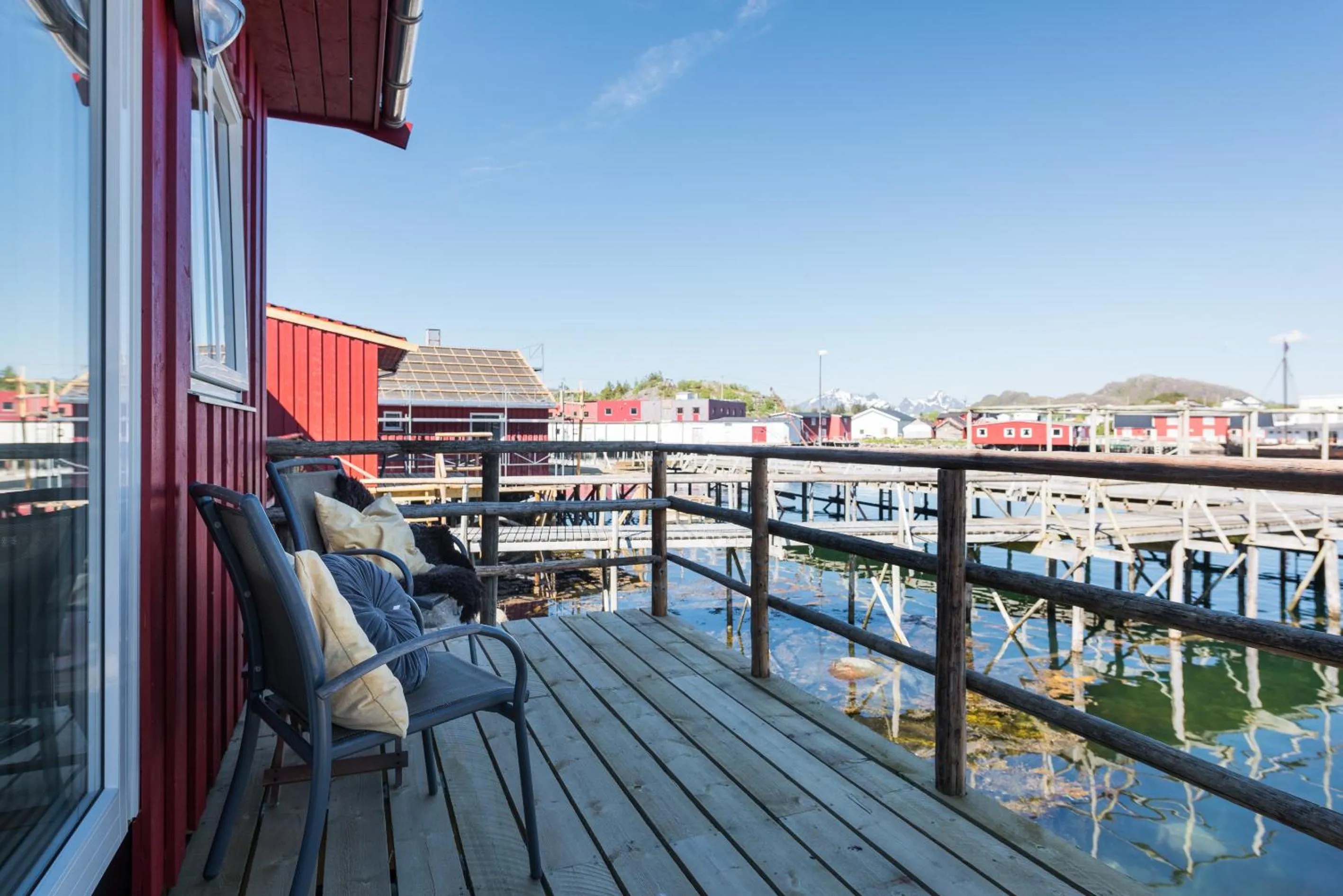 Day in Hattvika Lodge