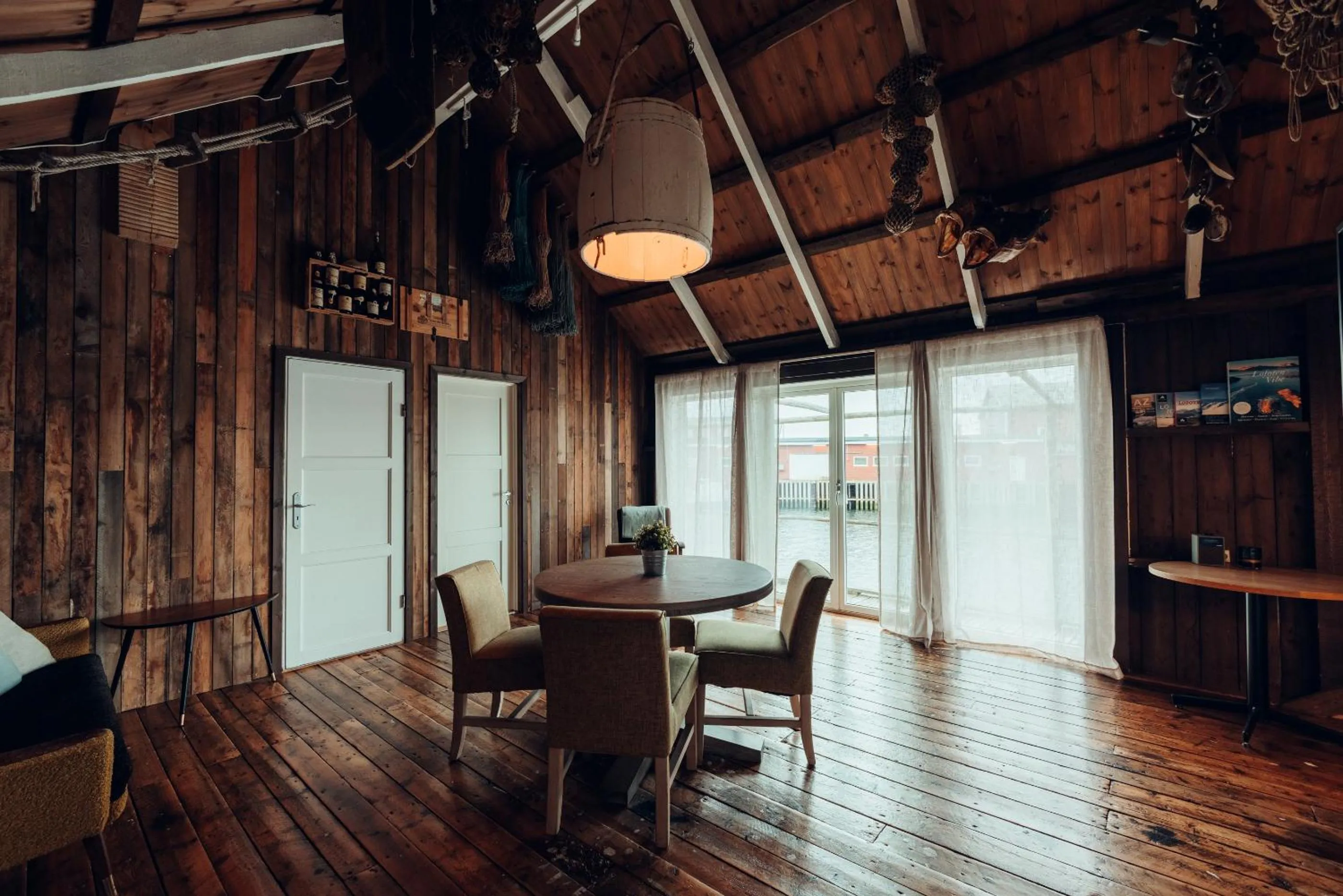 Restaurant/places to eat in Hattvika Lodge