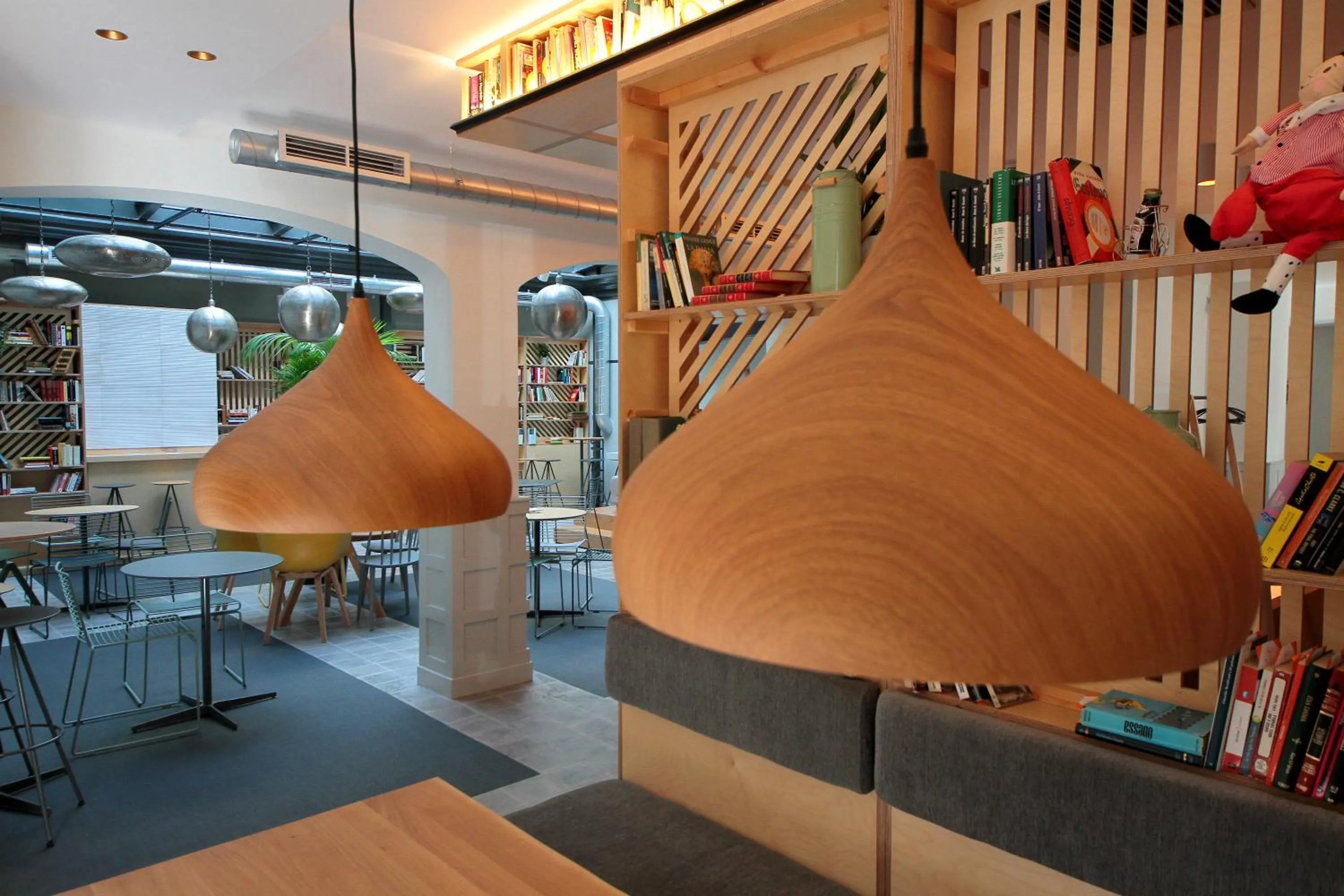 Nightclub / DJ in H Complutum