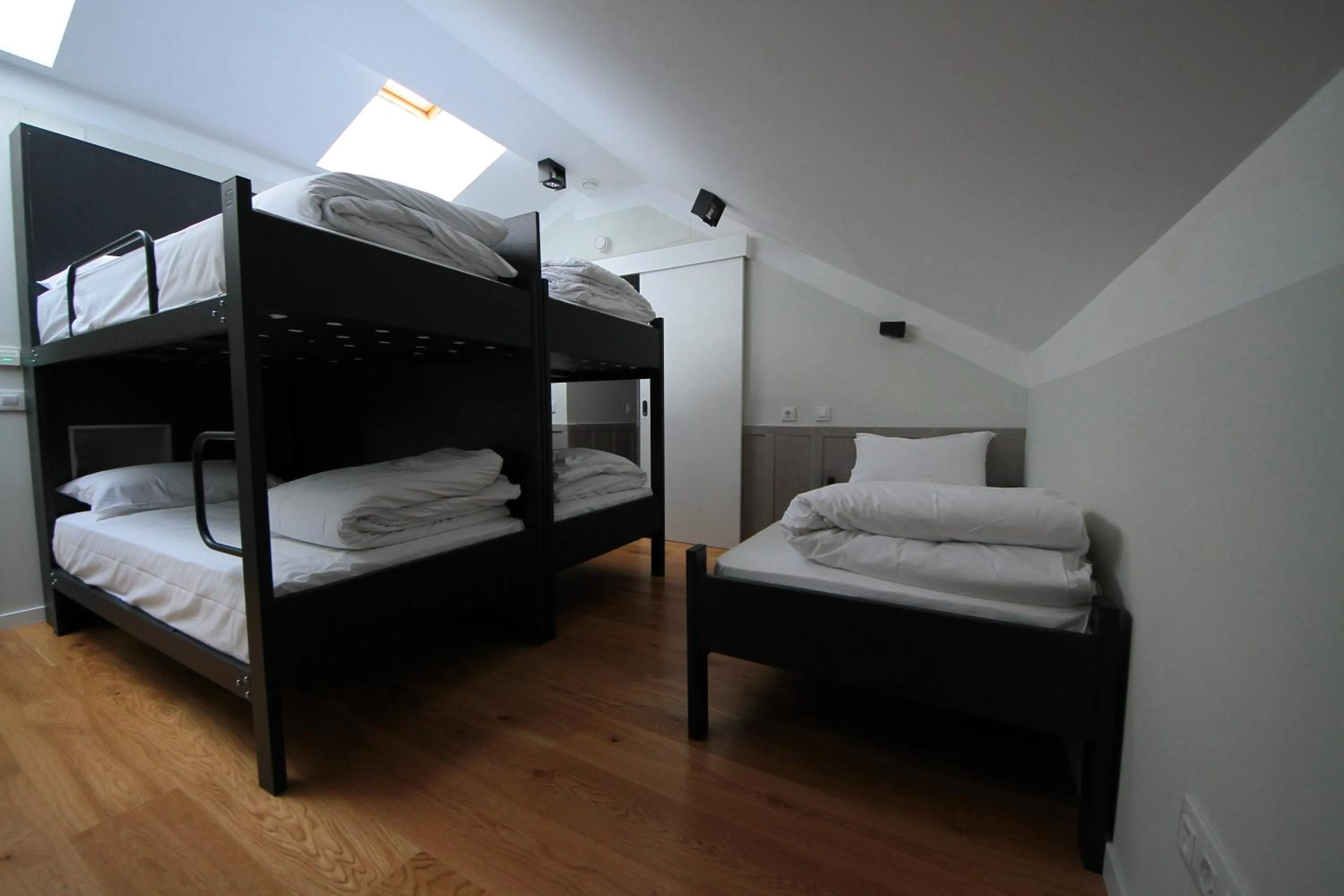 Communal lounge/ TV room, Bed in H Complutum