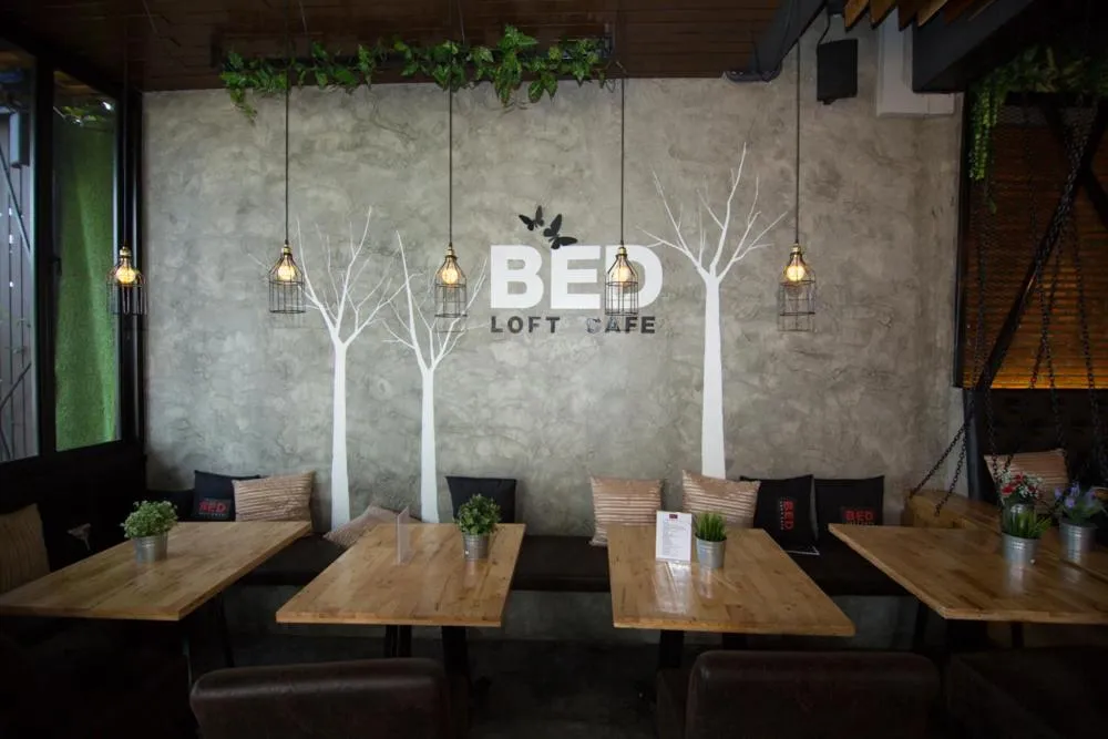 Restaurant/places to eat in Bed Loft Cafe