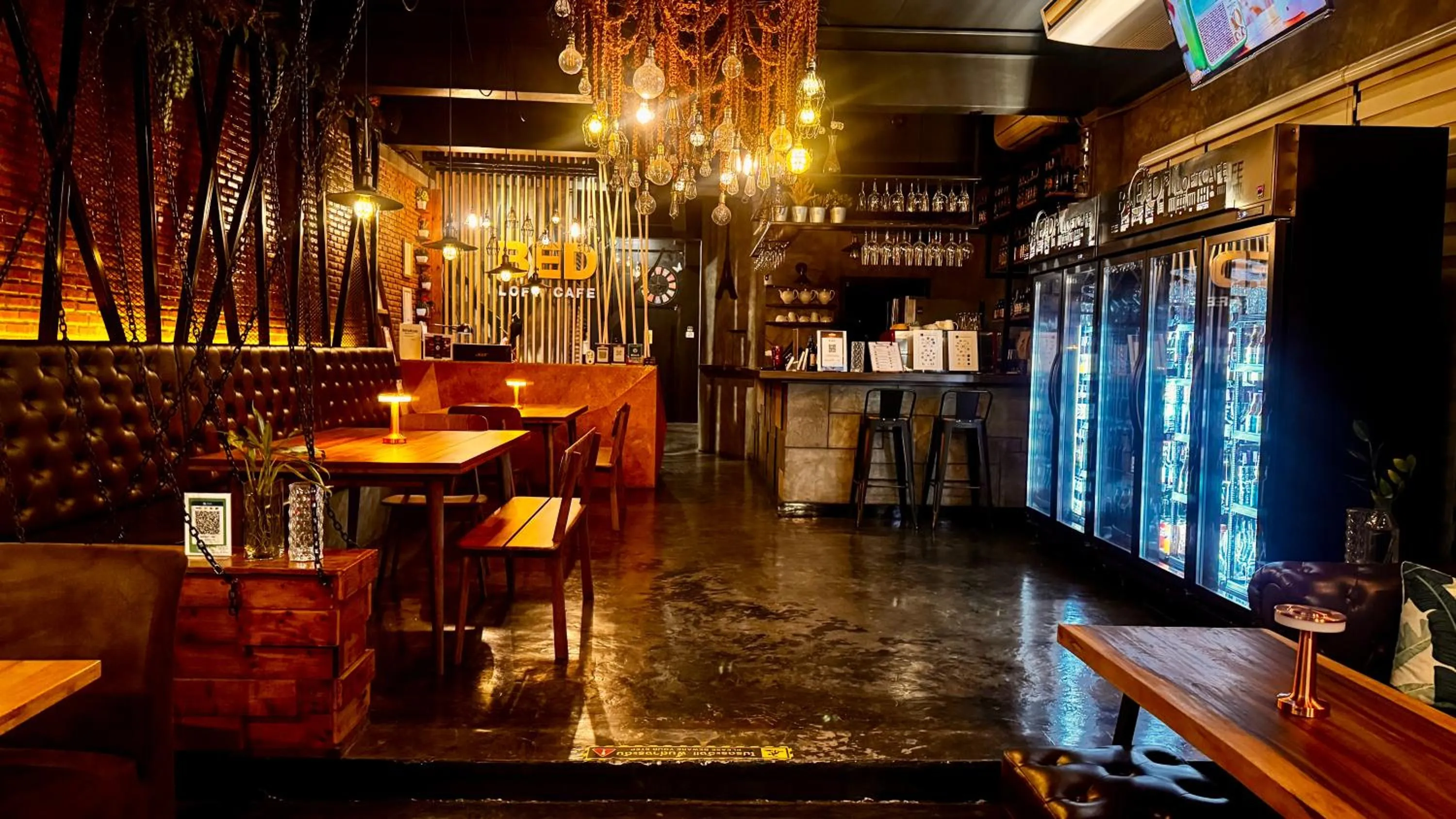 Restaurant/places to eat in Bed Loft Cafe