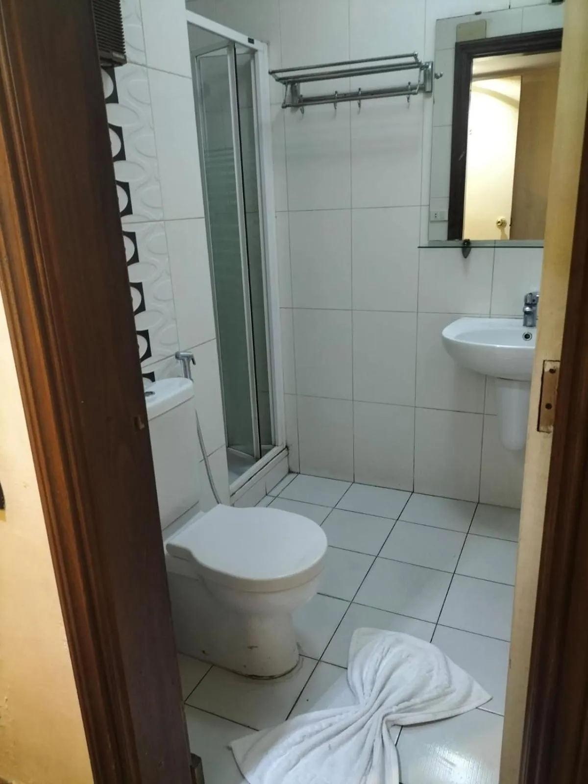 Shower in King Hotel Cairo