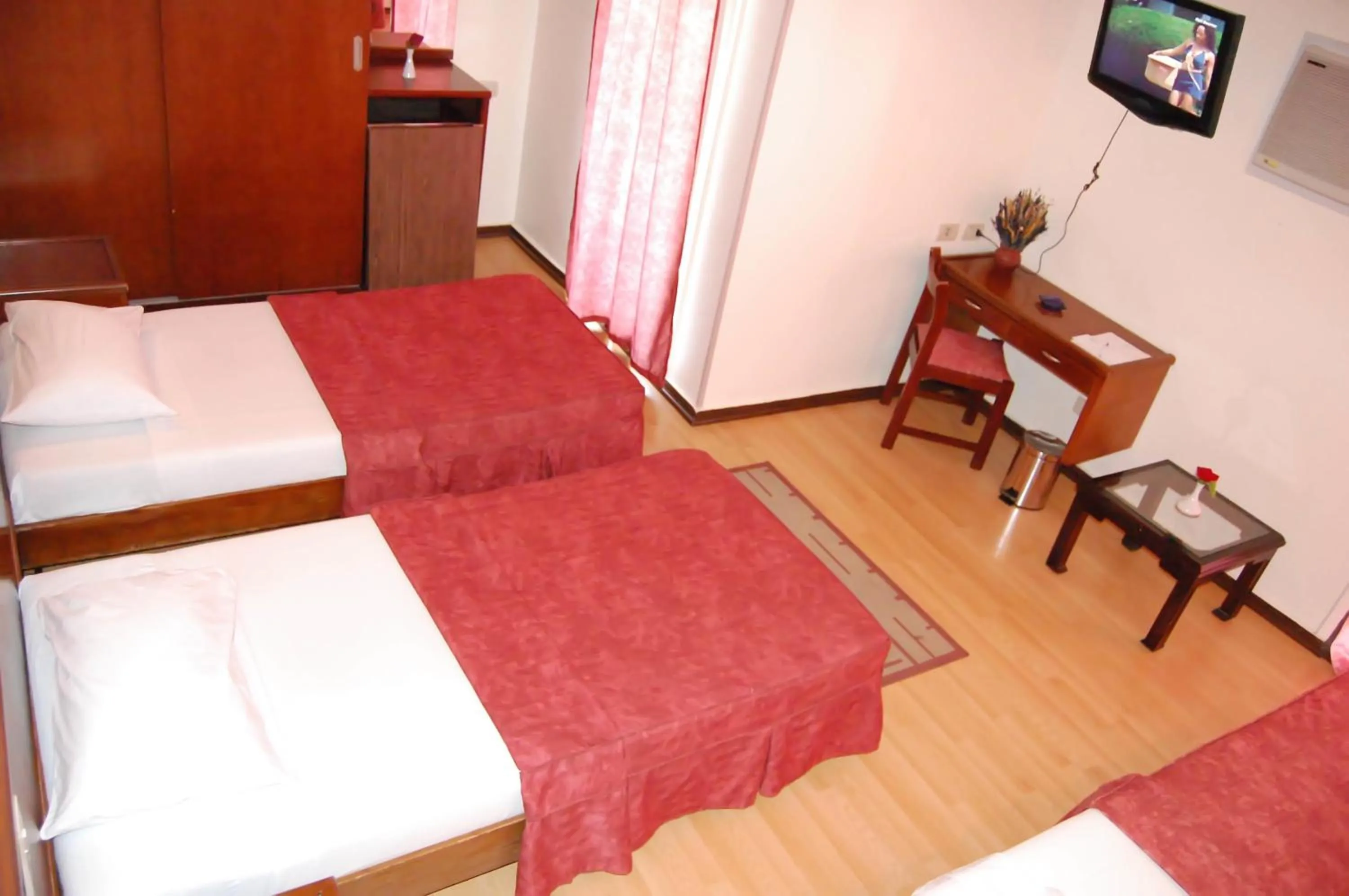 Bedroom in King Hotel Cairo