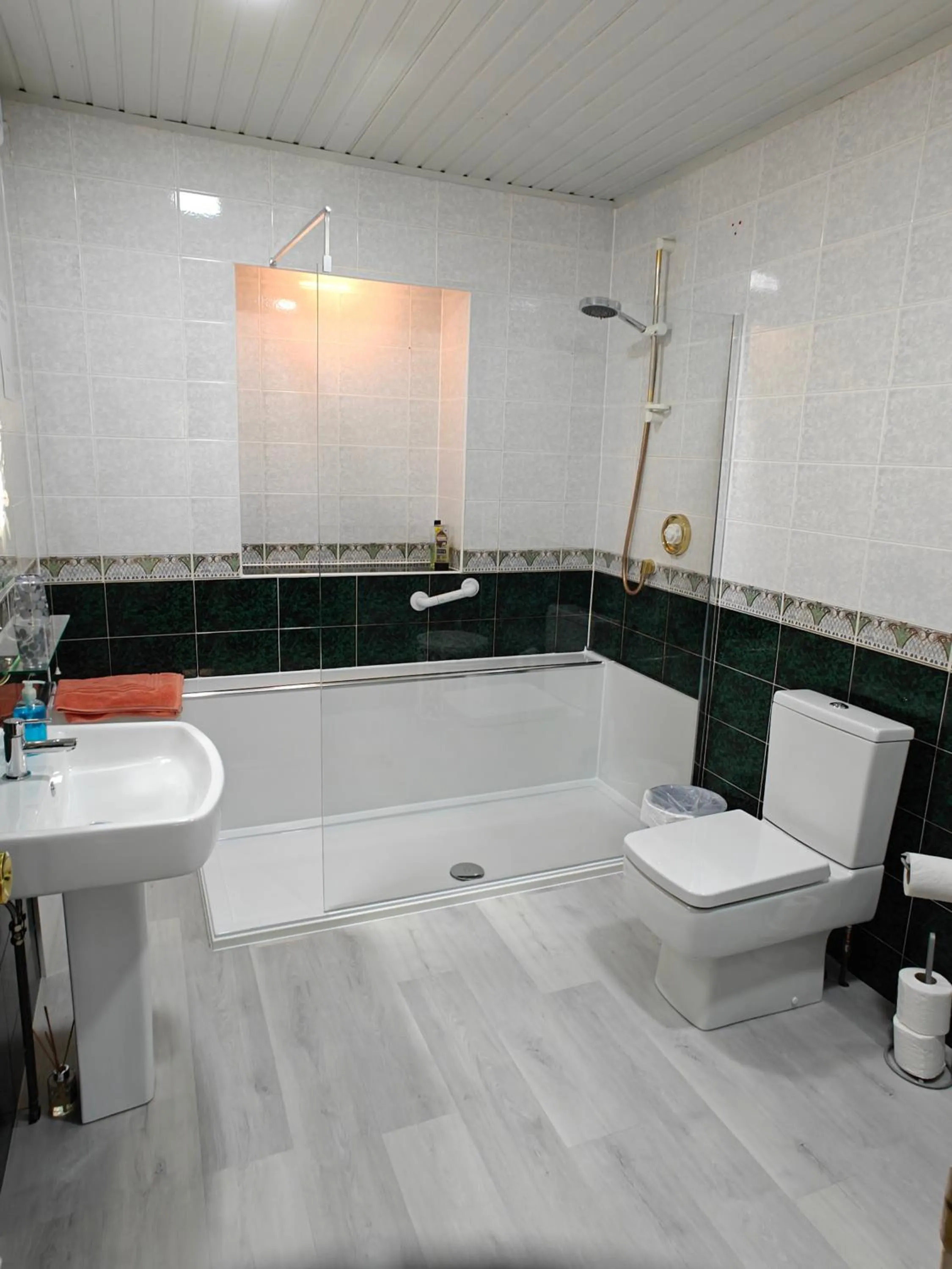 Bathroom in The Jays Guest House