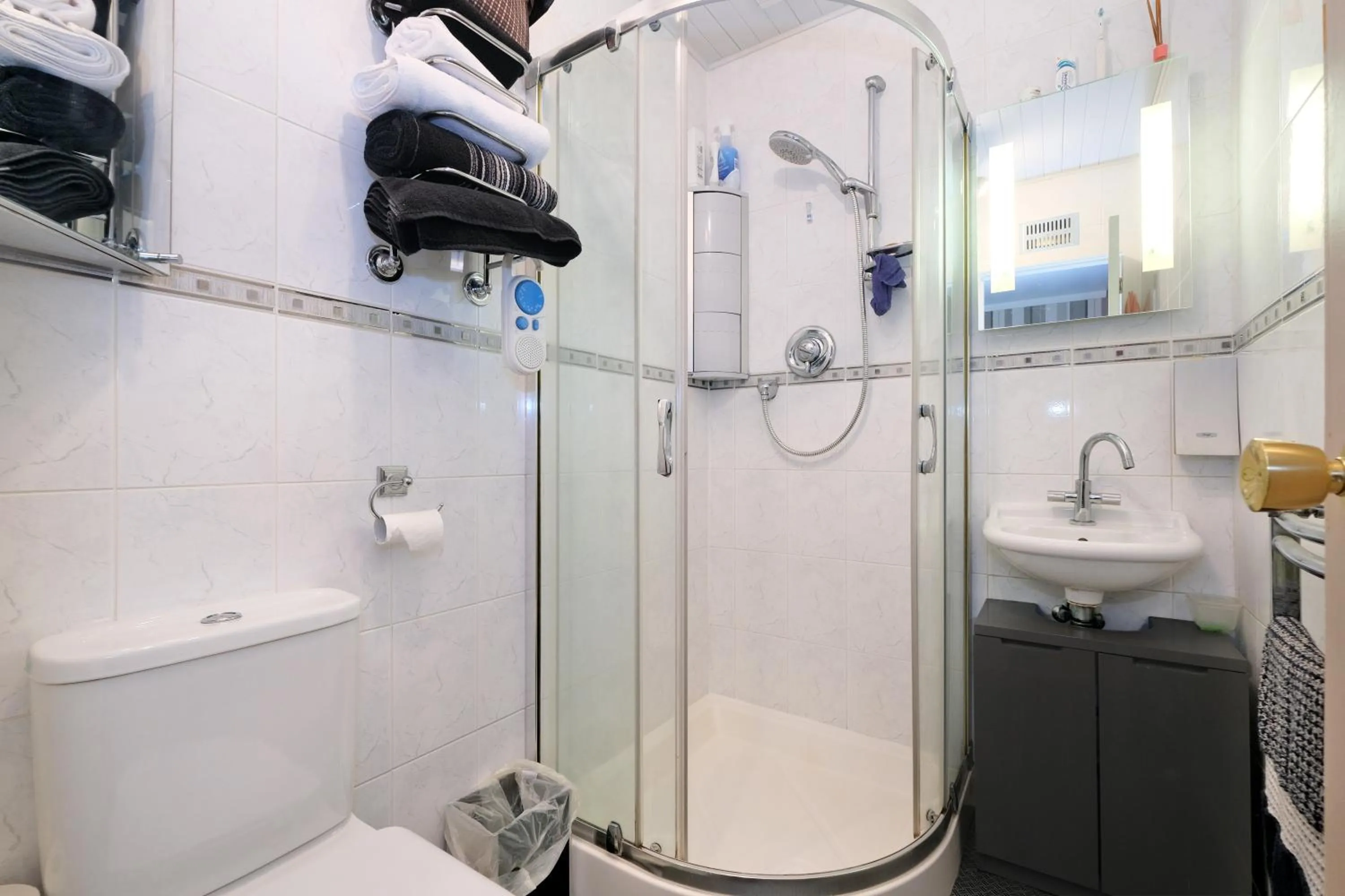 Bathroom in The Jays Guest House