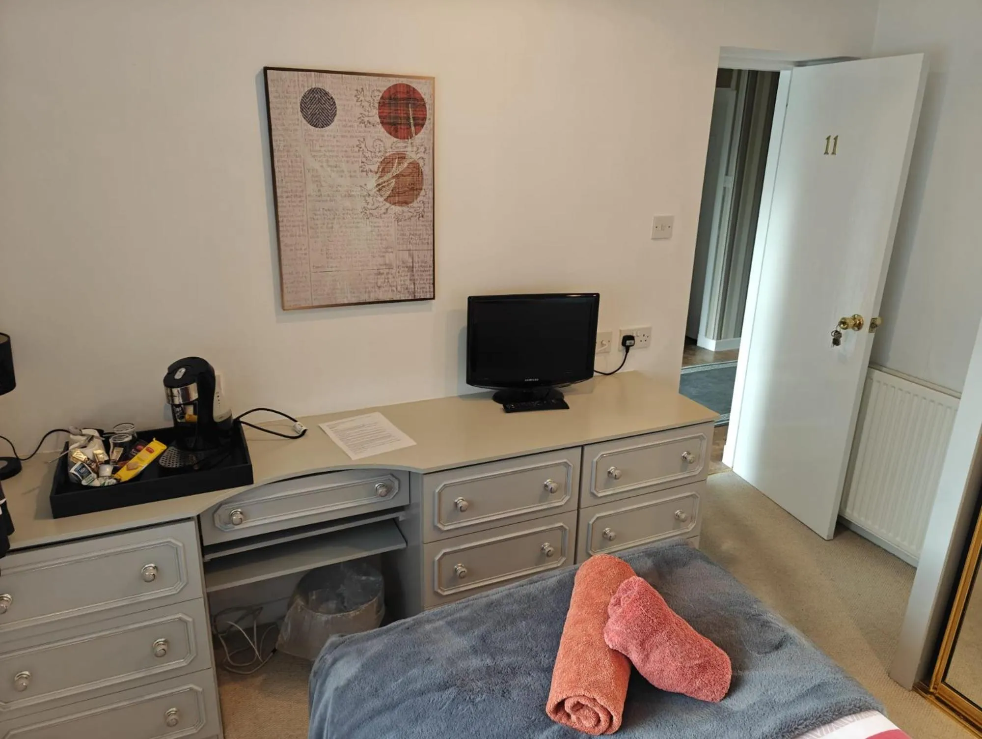 TV and multimedia, Bed in The Jays Guest House