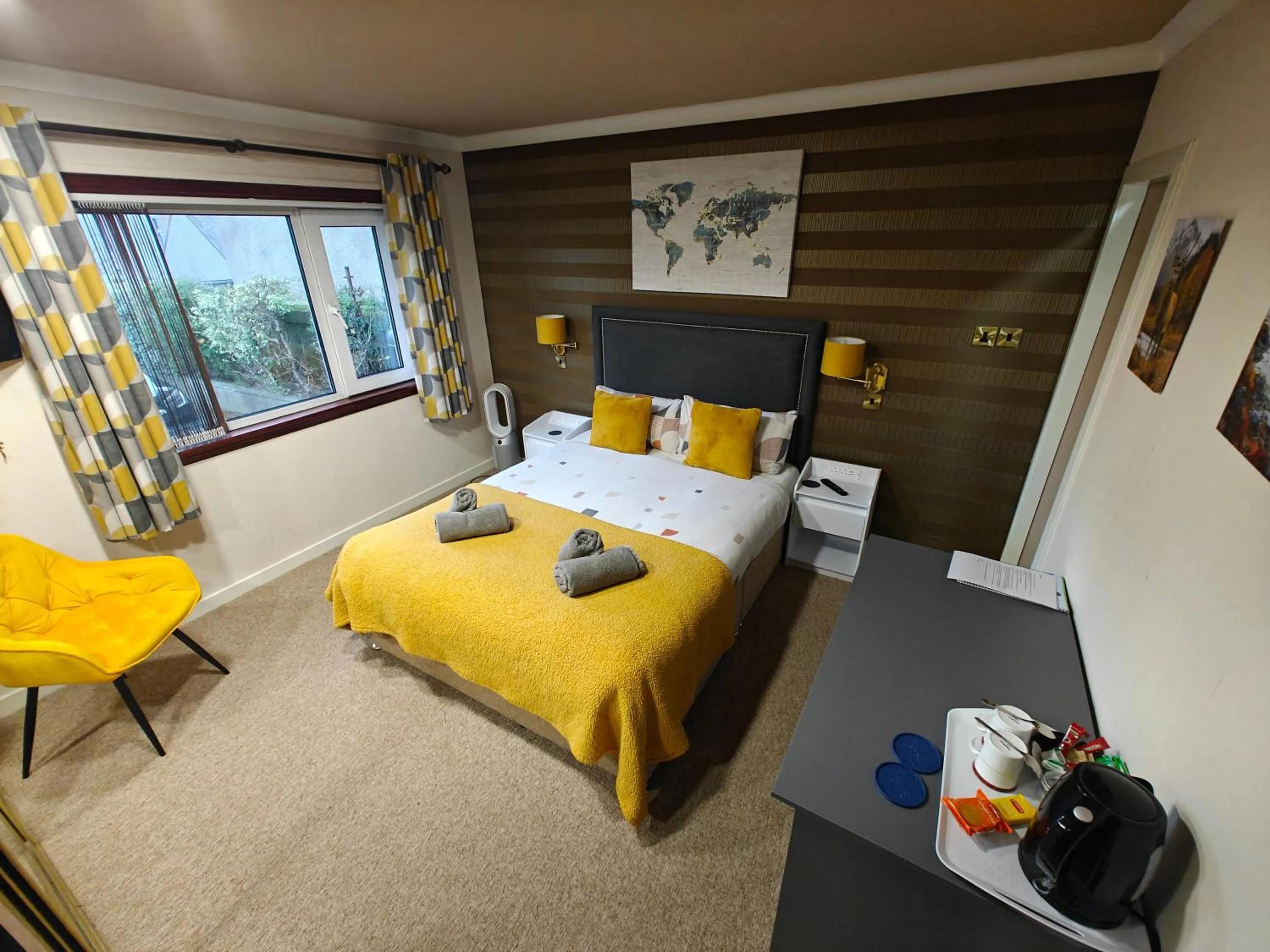 Bedroom, Bed in The Jays Guest House