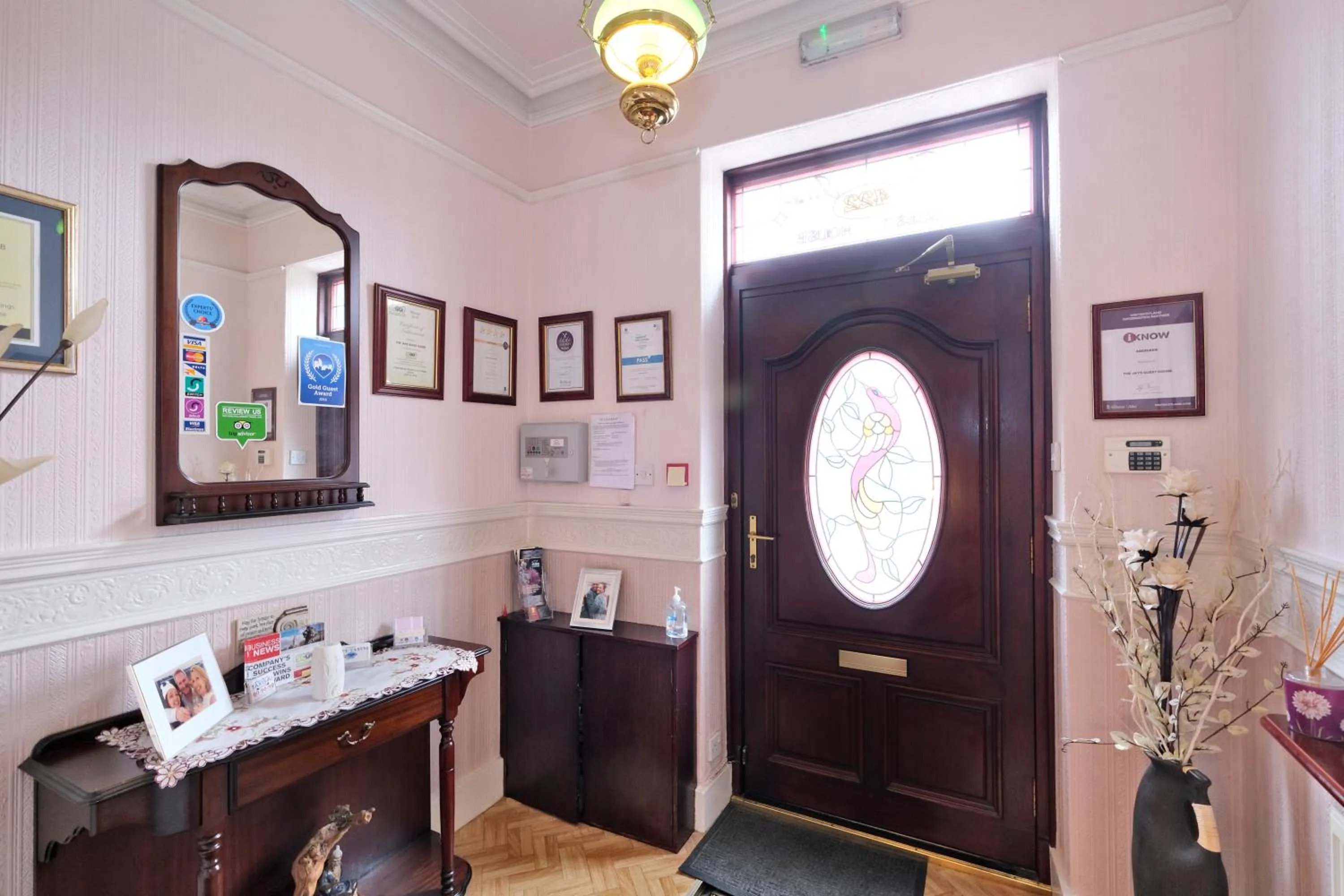 Facade/entrance in The Jays Guest House