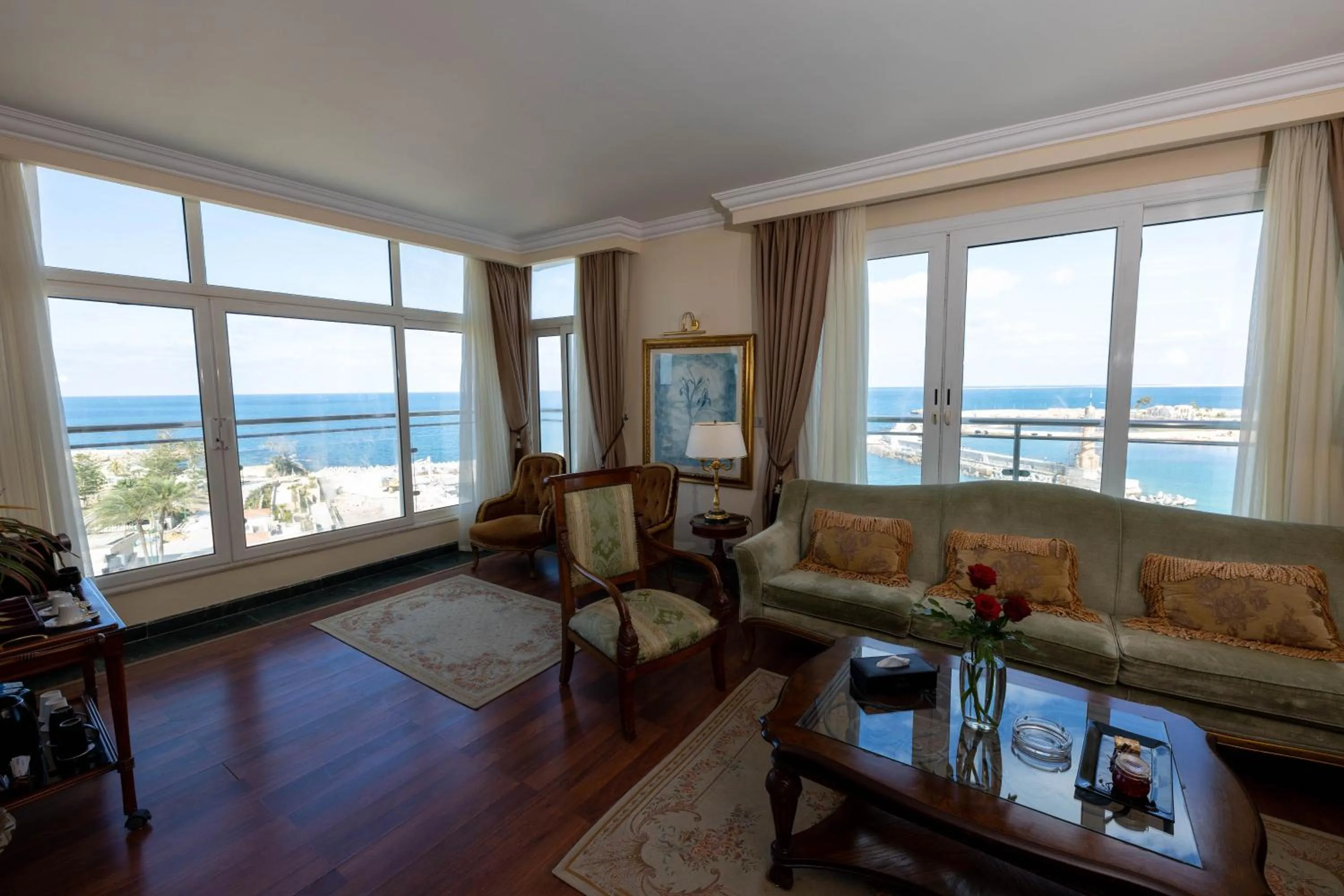 Seating area in Helnan Royal Palestine Hotel - Montazah Gardens