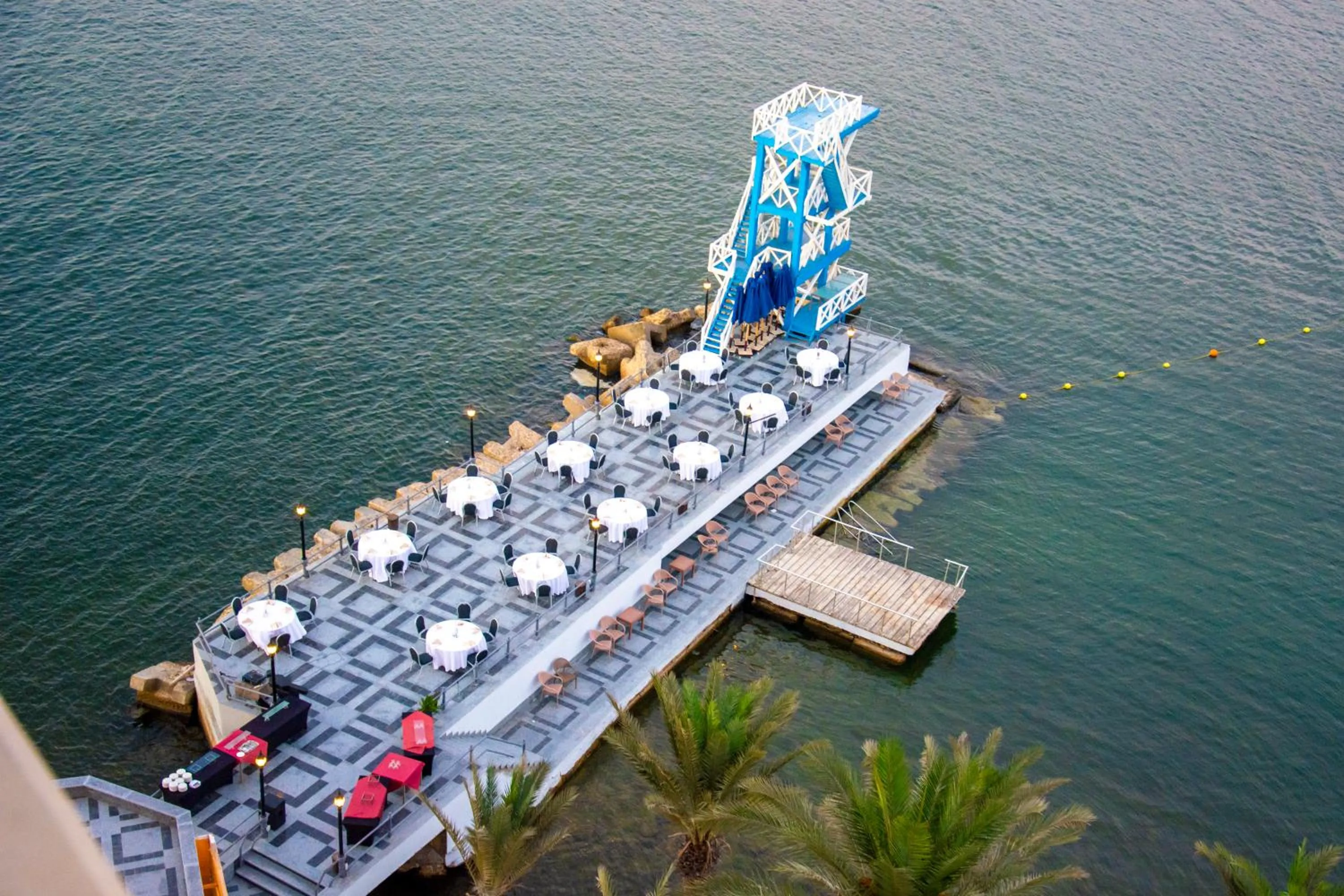 Restaurant/places to eat in Helnan Royal Palestine Hotel - Montazah Gardens