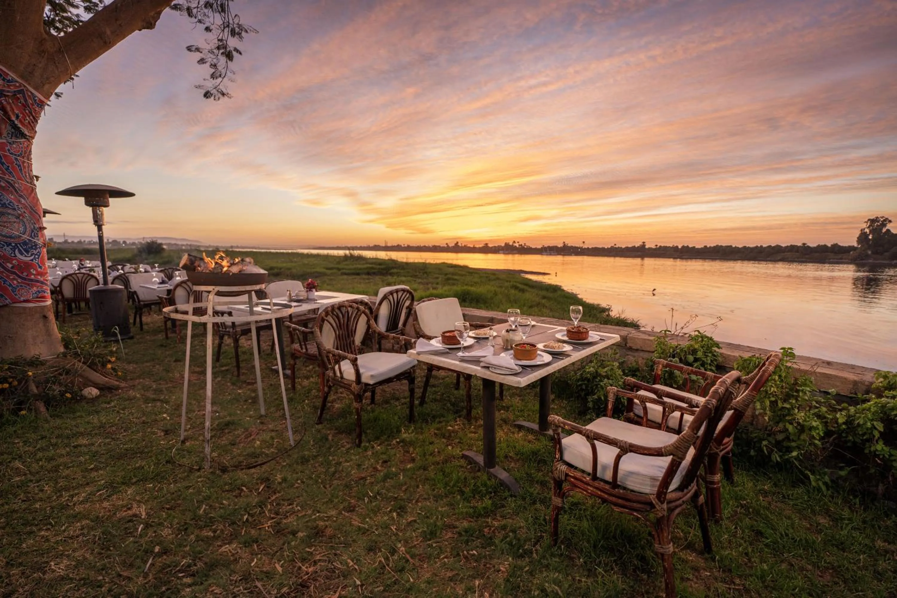 Sunset in Jolie Ville Hotel & Spa Kings Island Luxor