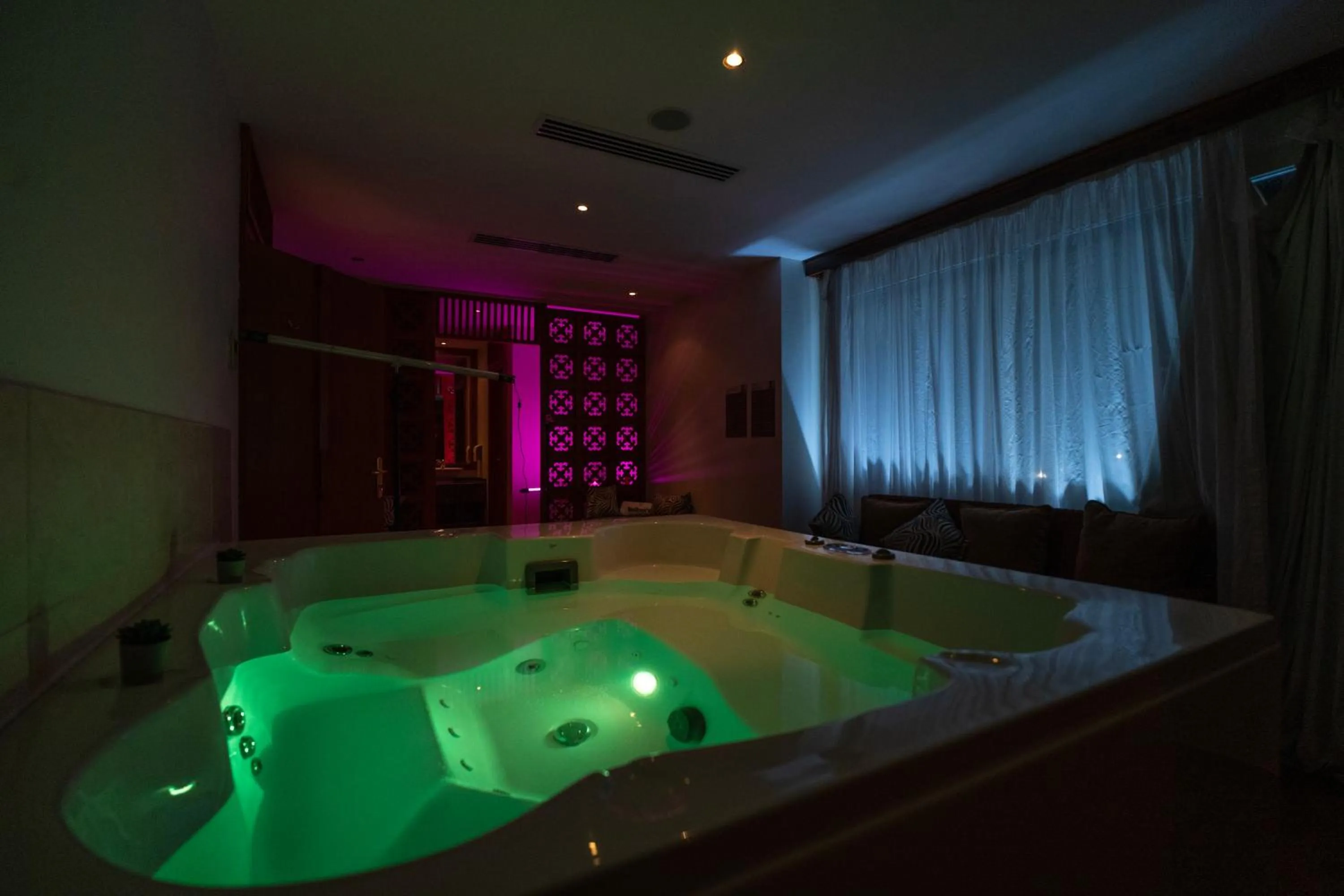 Spa and wellness centre/facilities in Jolie Ville Hotel & Spa Kings Island Luxor