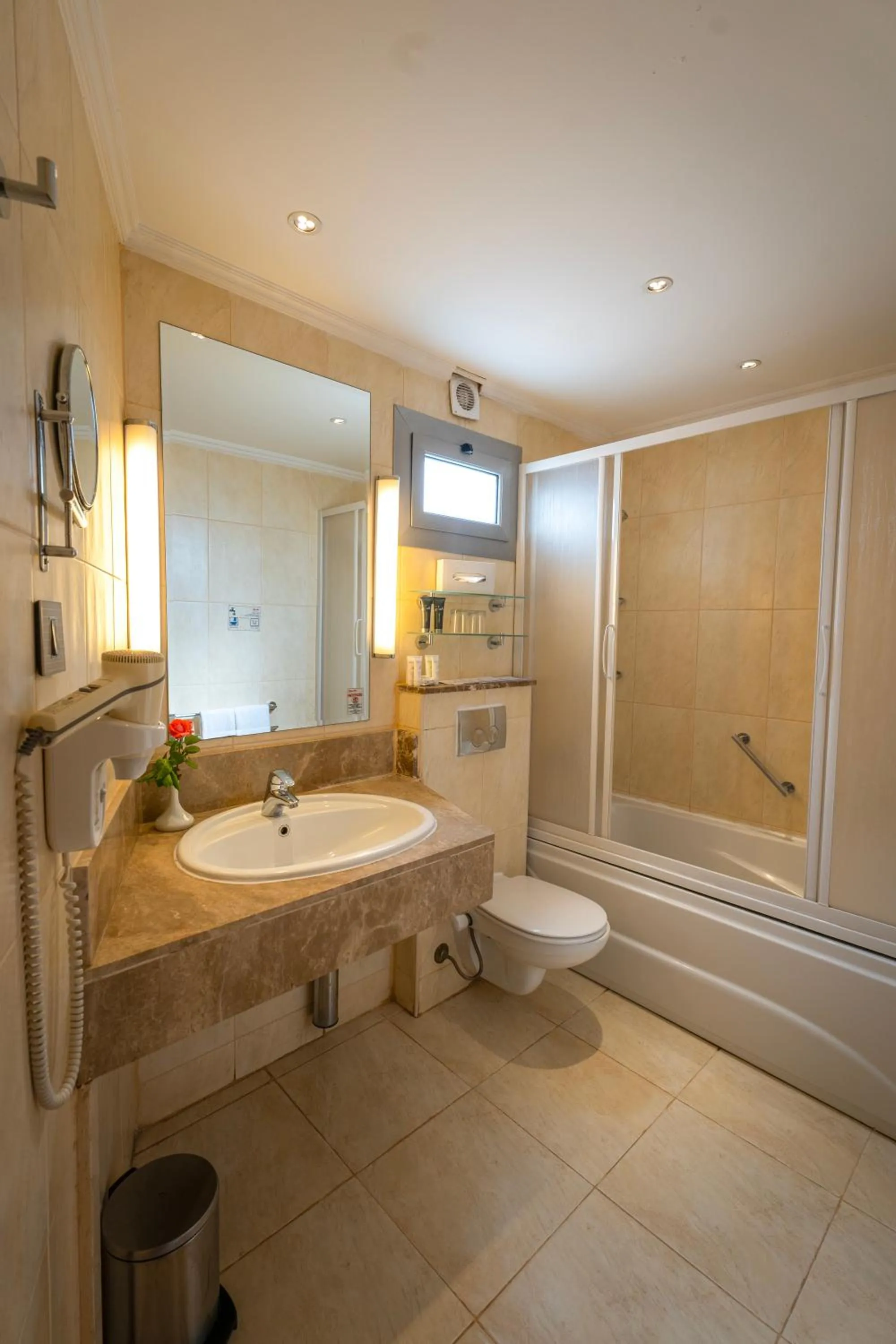 Toilet in Jolie Ville Hotel & Spa Kings Island Luxor