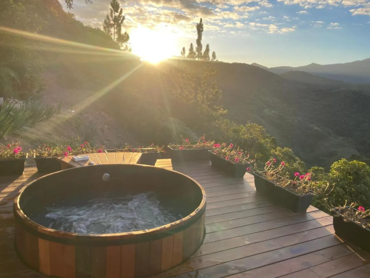 Pousada R.N.C. Nosso Paraíso