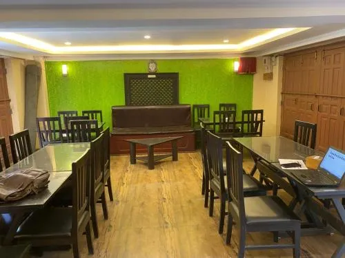 Hotel Malla Inn