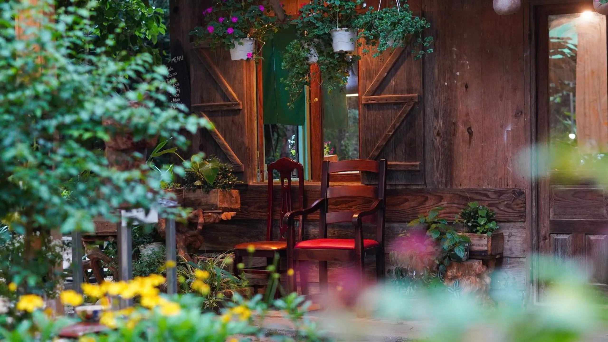 Dining area in Stop and Go Boutique Hotel