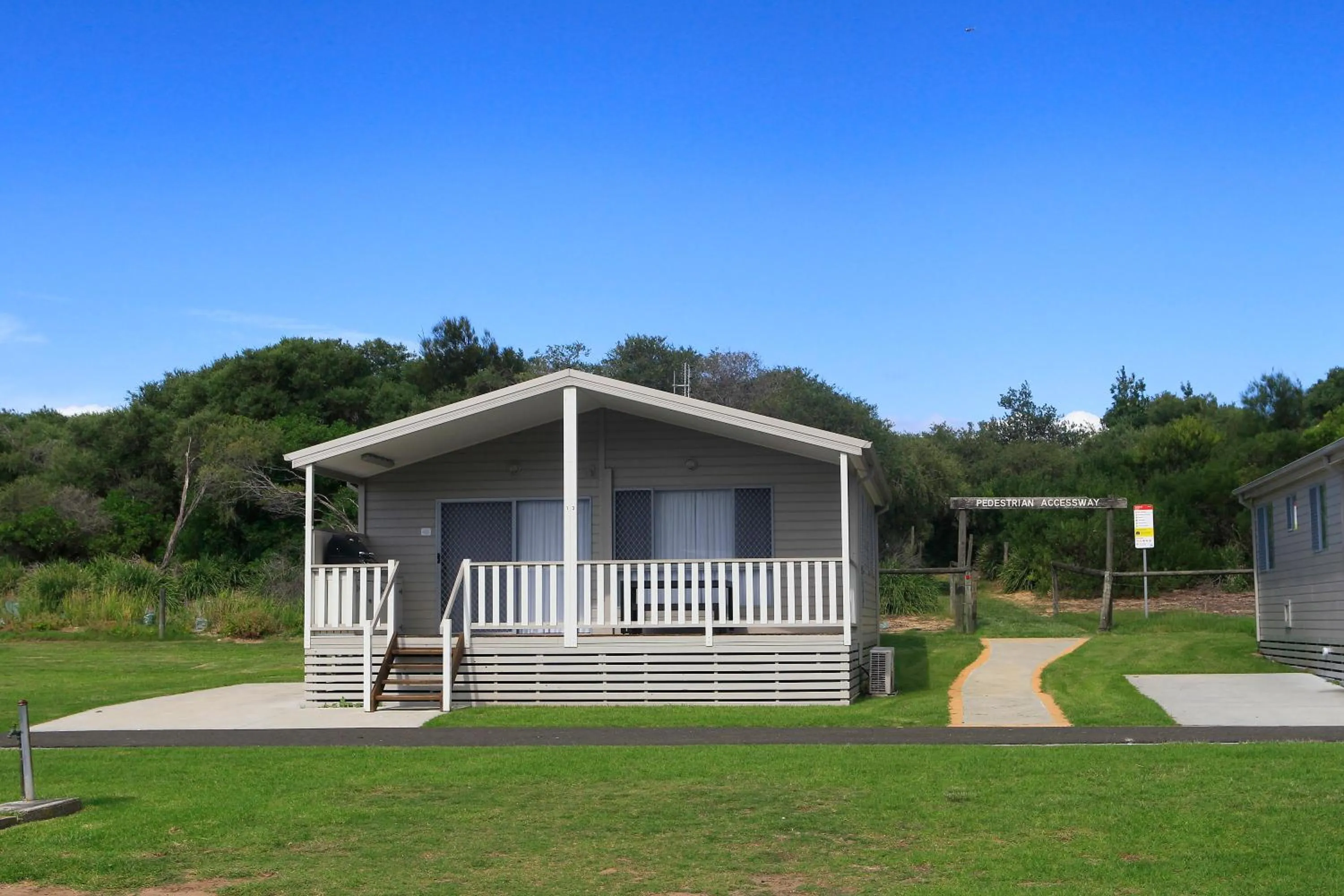 Property building in Corrimal Beach Tourist Park