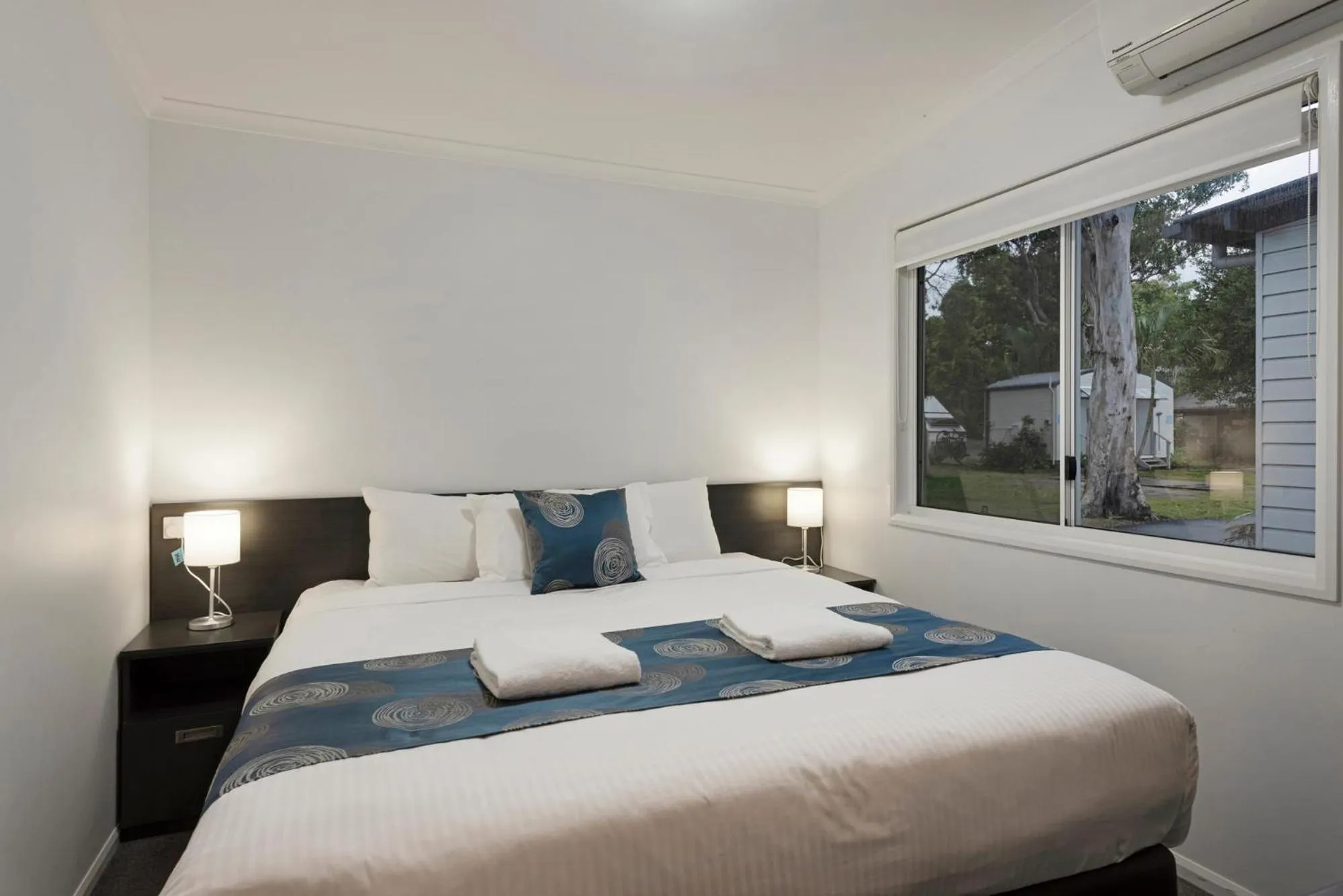 Bedroom, Bed in Discovery Parks - Emerald Beach