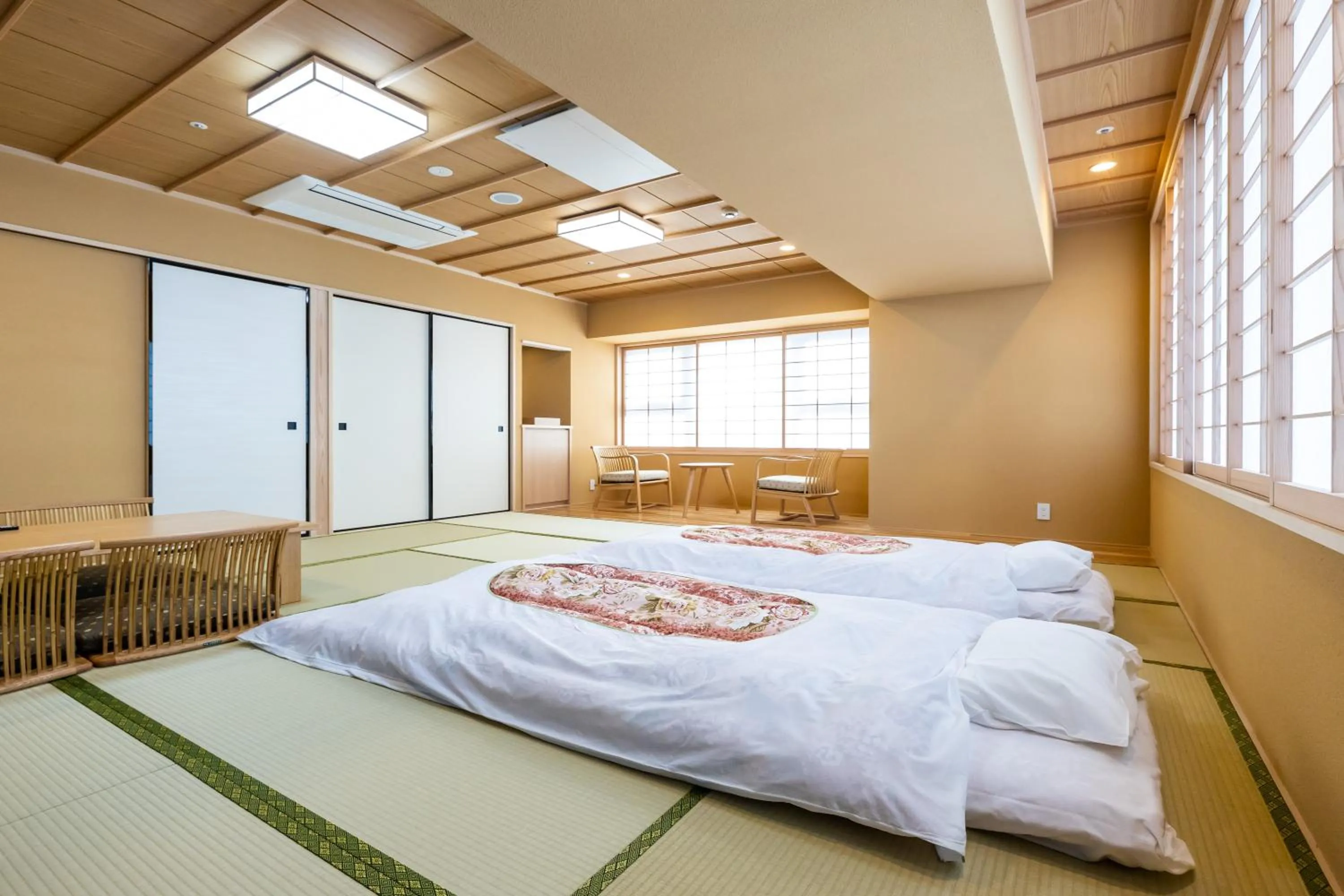 Photo of the whole room, Bed in Ryokan Ginkaku Kyoto