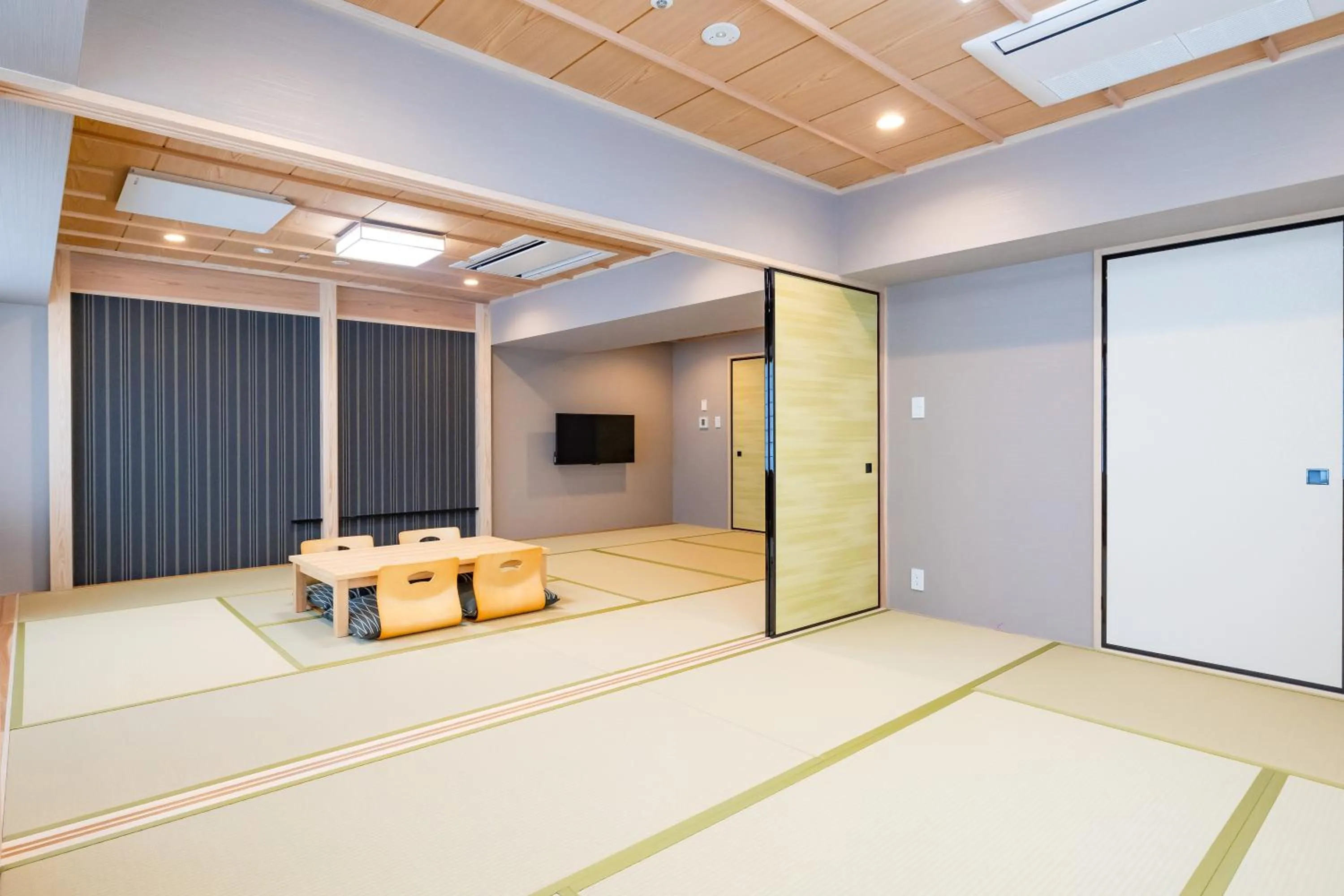 Photo of the whole room in Ryokan Ginkaku Kyoto