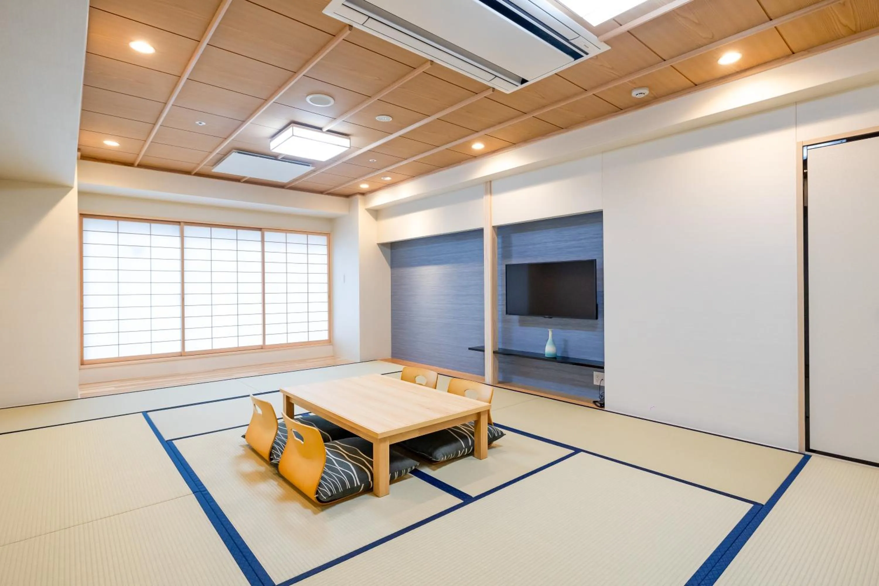 Photo of the whole room in Ryokan Ginkaku Kyoto