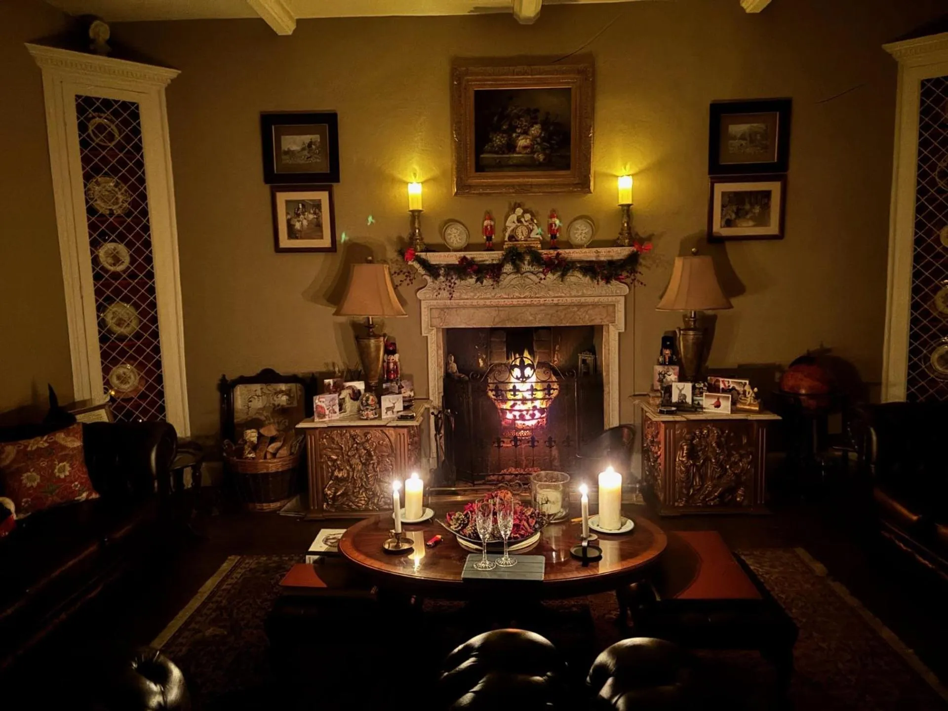 Communal lounge/ TV room in Plas Tan-Yr-Allt Historic Country House B&B