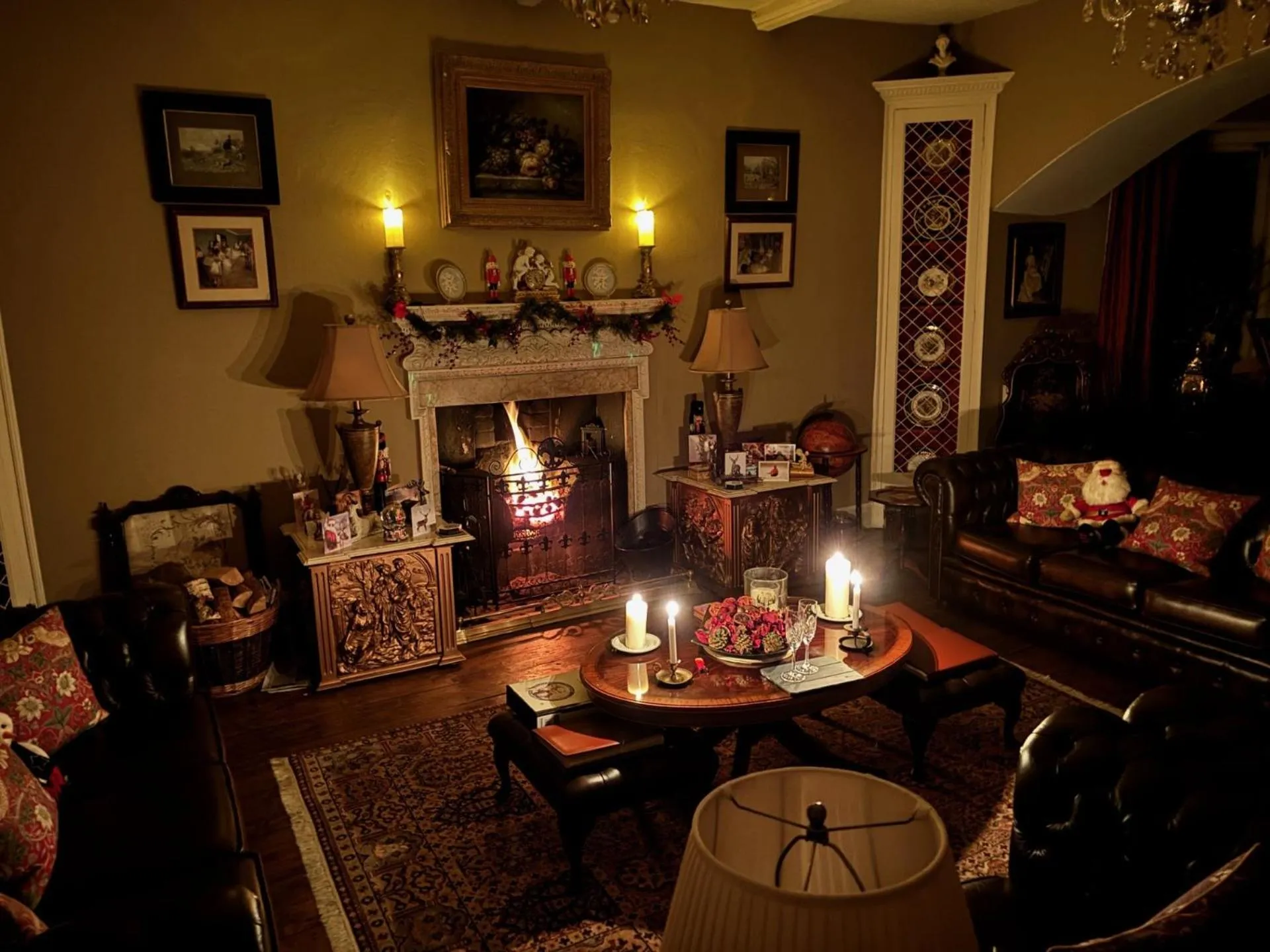 Communal lounge/ TV room in Plas Tan-Yr-Allt Historic Country House B&B