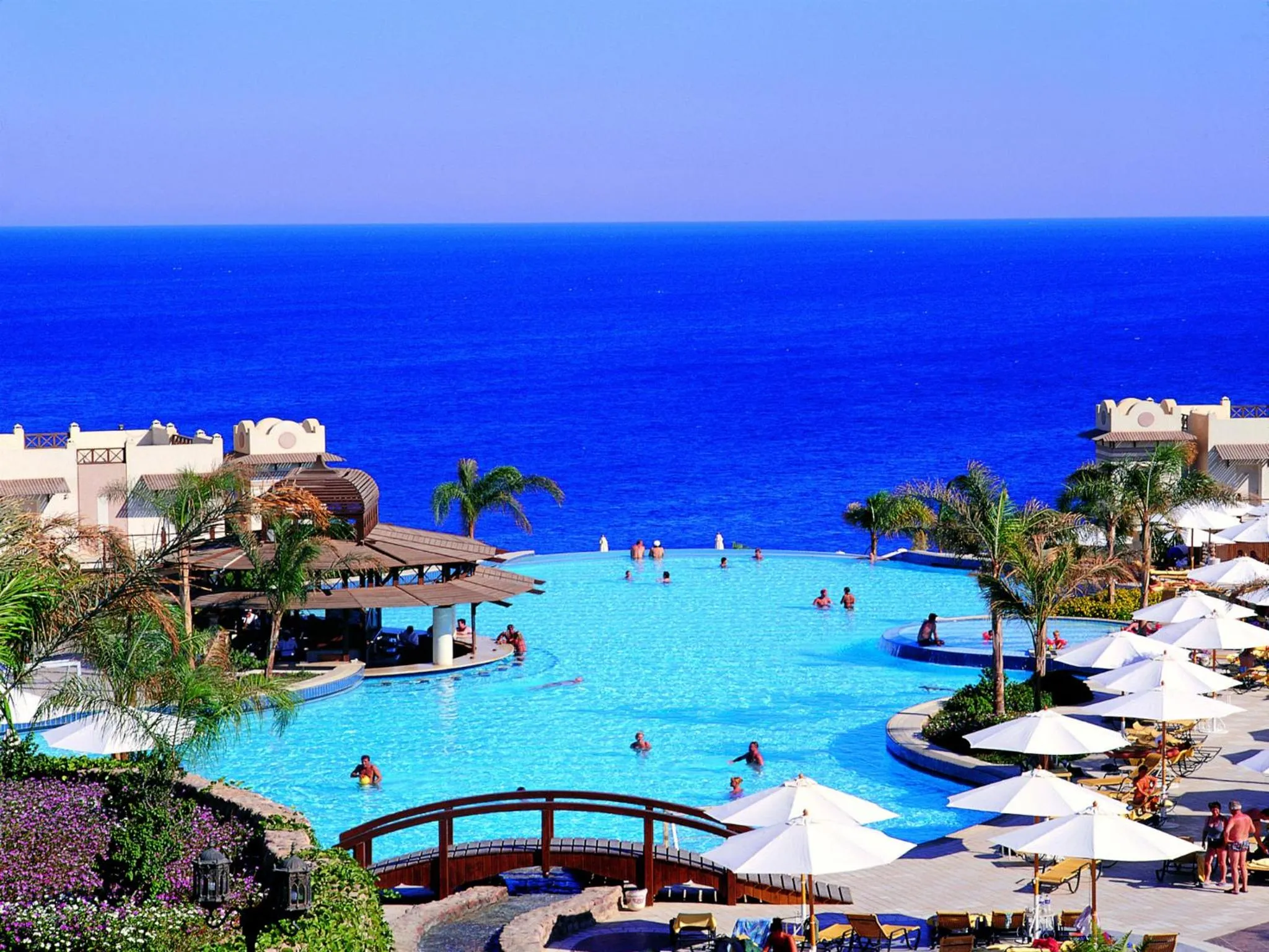 Swimming pool in Concorde El Salam Sharm El Sheikh Front Hotel