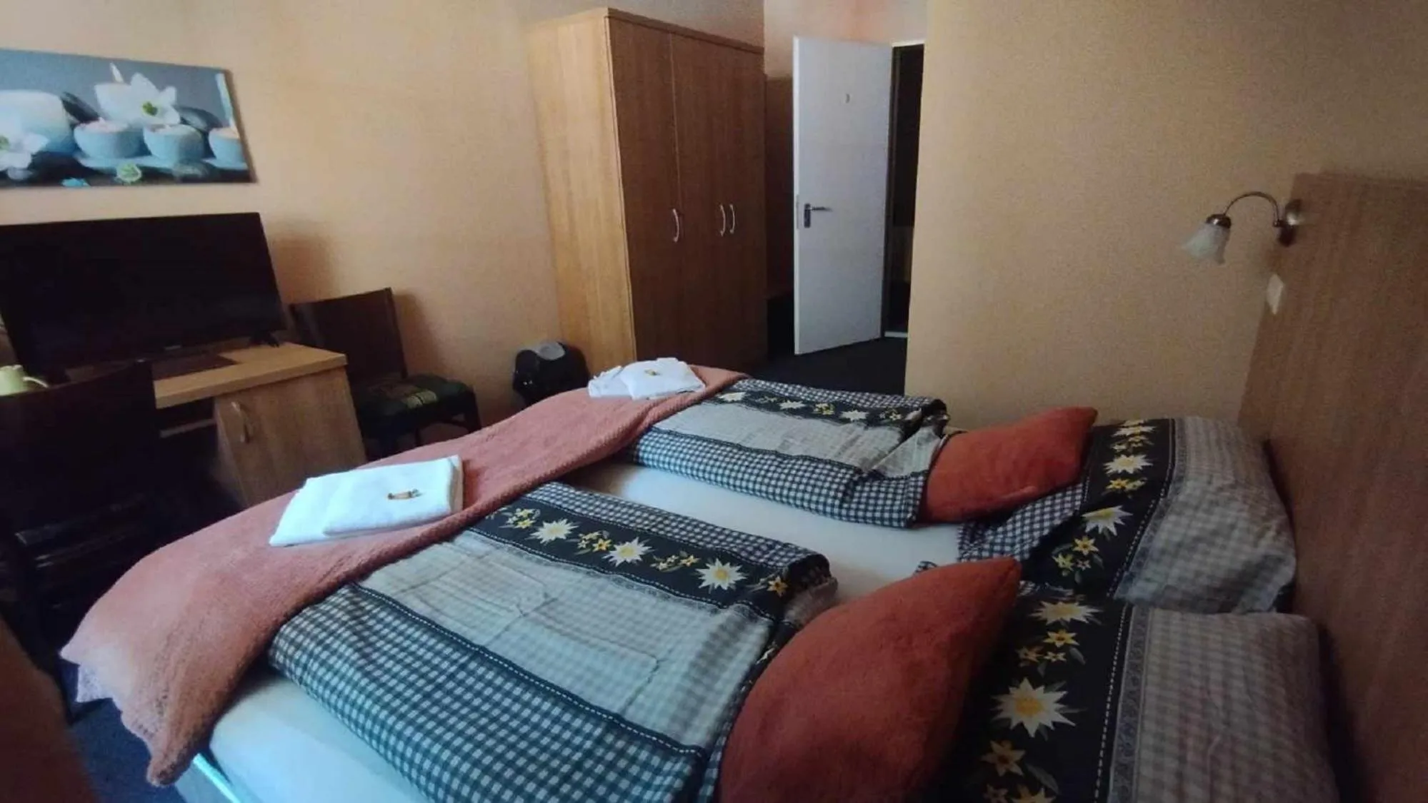 Bed in Jasmin Privatzimmer