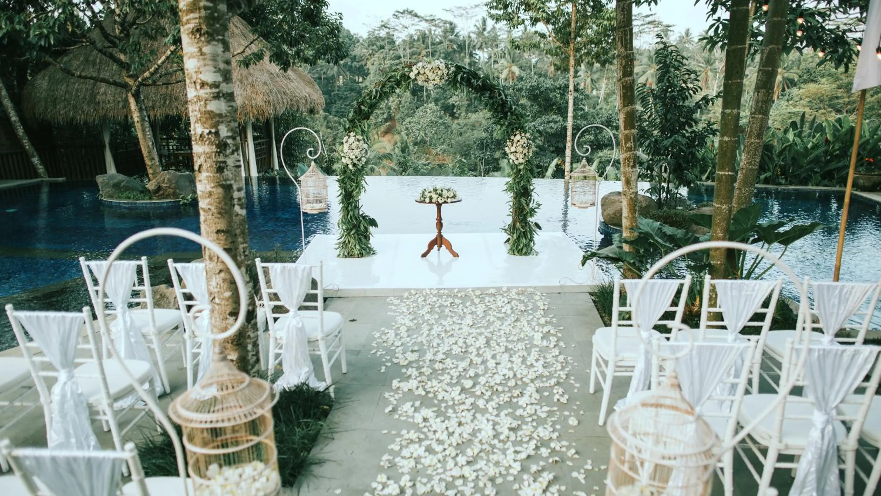 Day in Tejaprana Resort & Spa