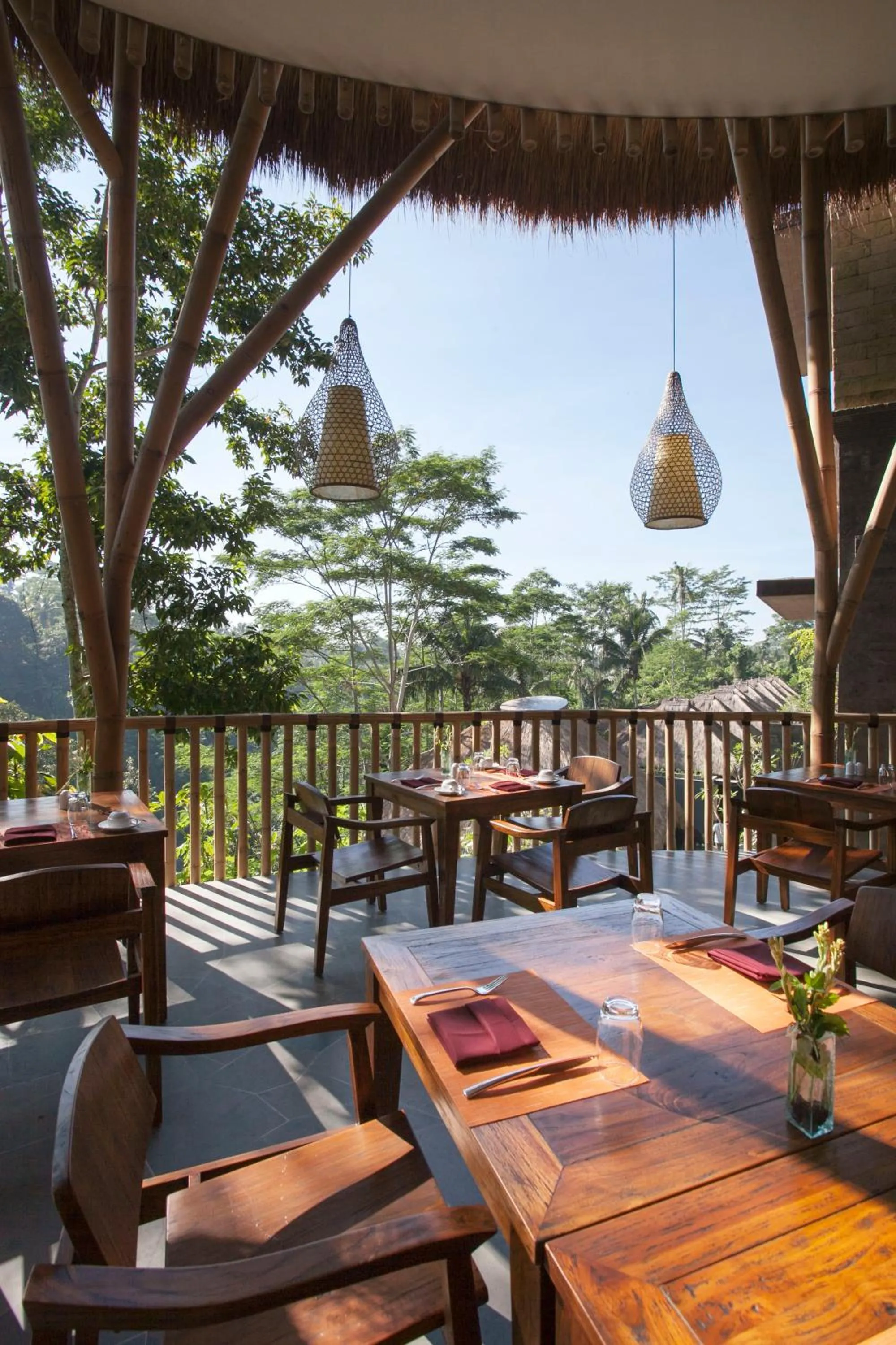 Restaurant/places to eat in Tejaprana Resort & Spa