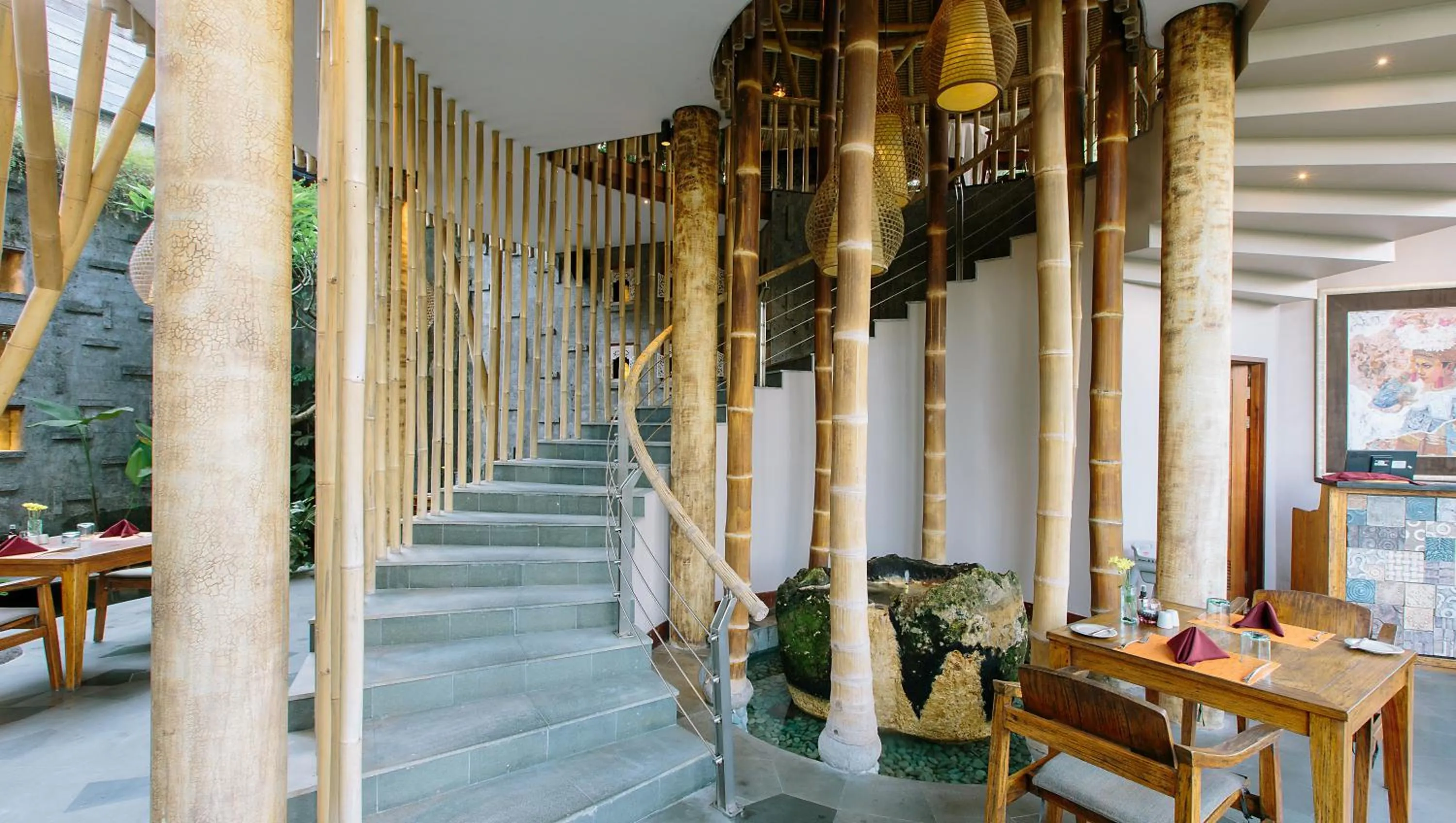 Communal lounge/ TV room in Tejaprana Resort & Spa