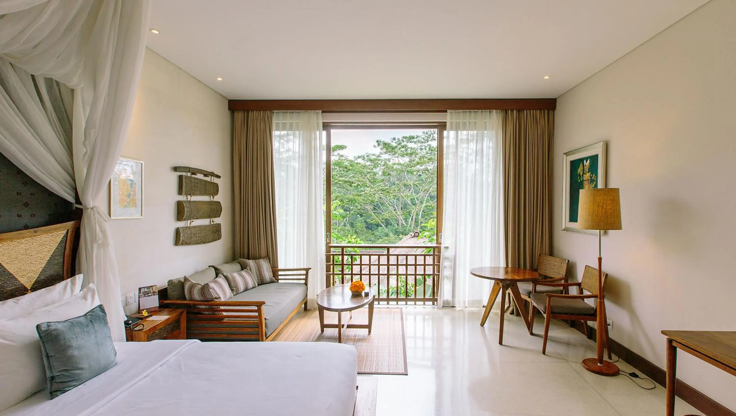 TV and multimedia, Bed in Tejaprana Resort & Spa