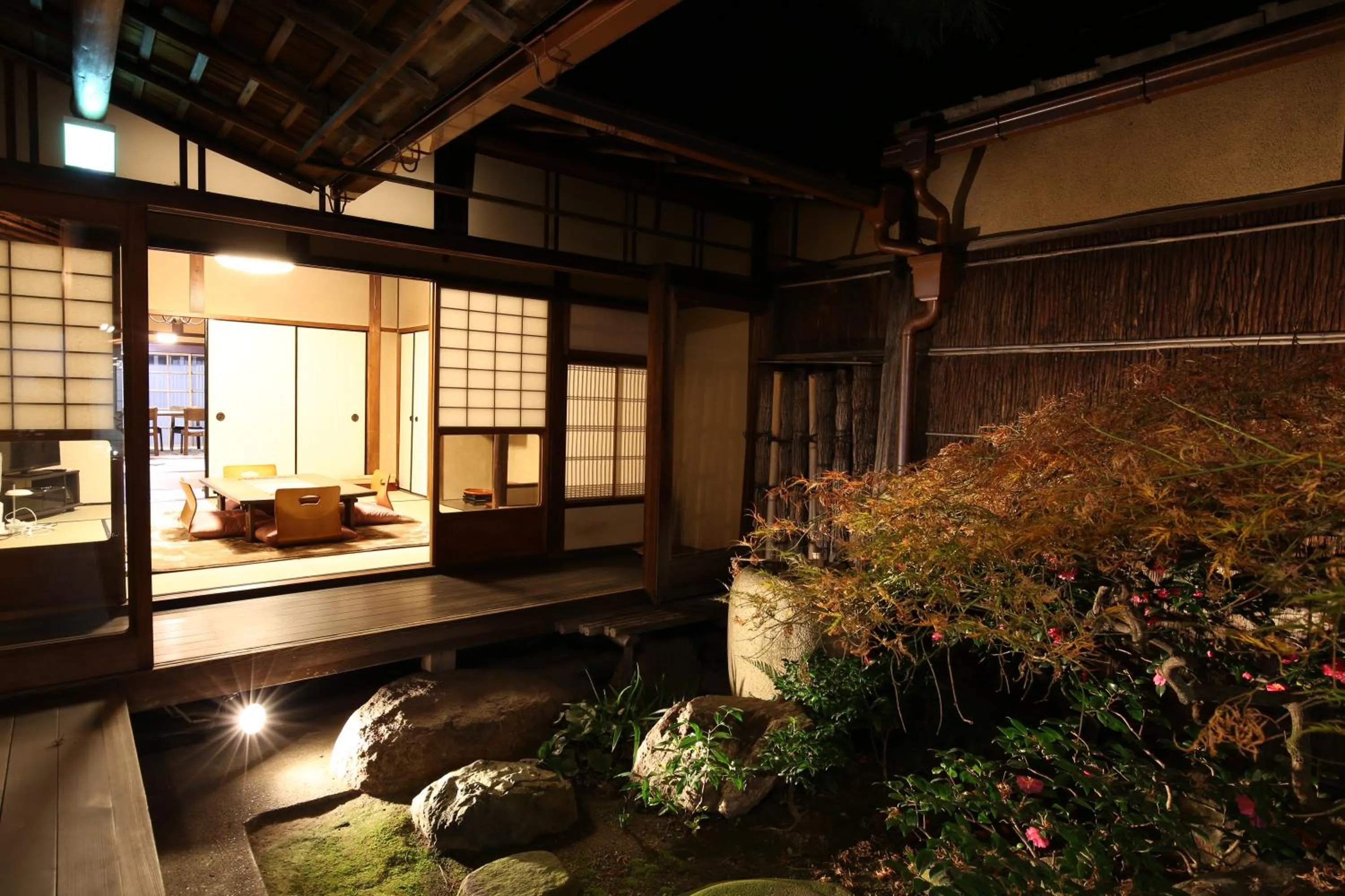 Garden in Show-an Machiya Inn
