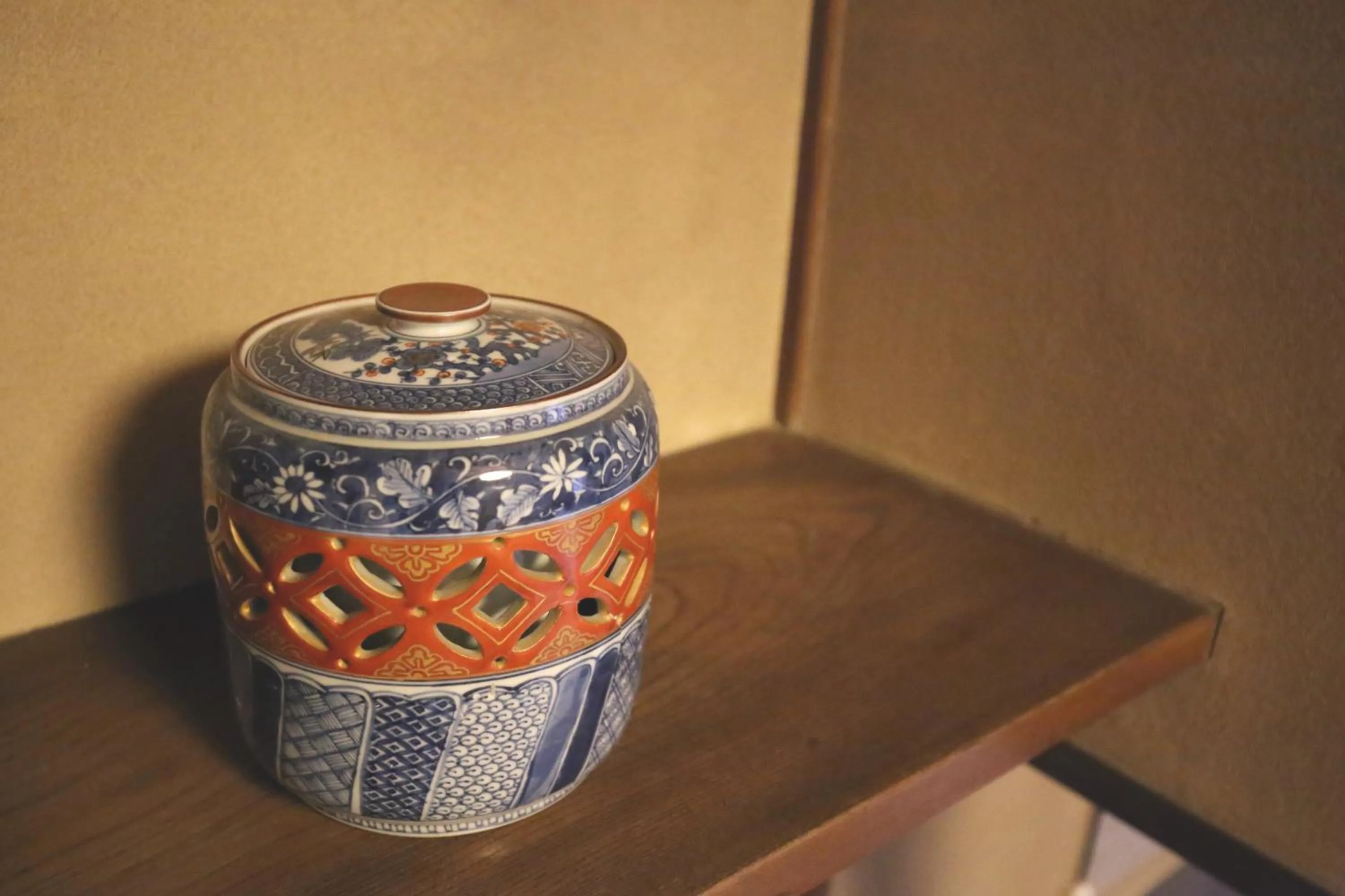 Decorative detail in Show-an Machiya Inn