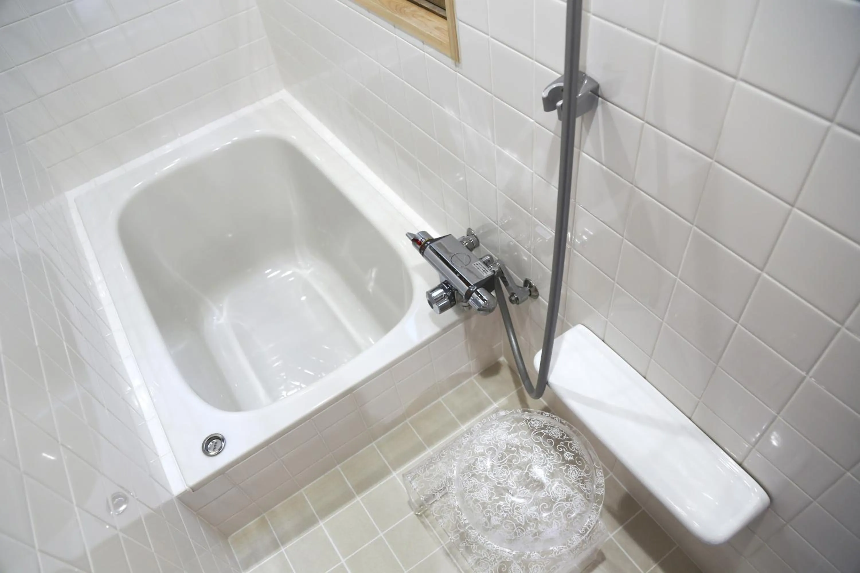 Bathroom in Show-an Machiya Inn