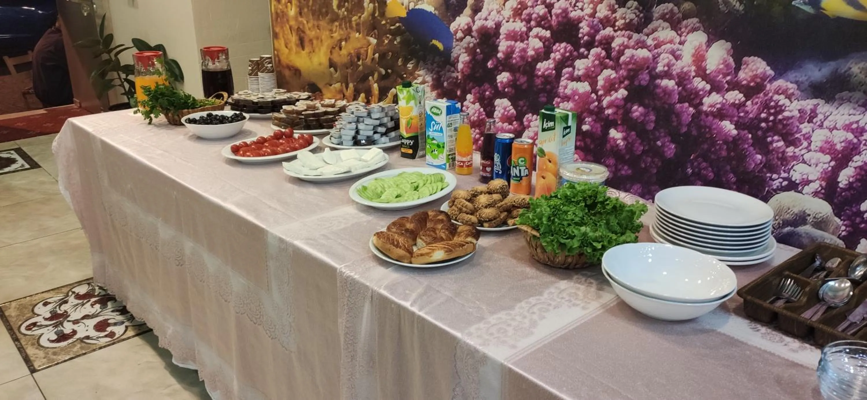 Food and drinks in Seyri Istanbul Hotel