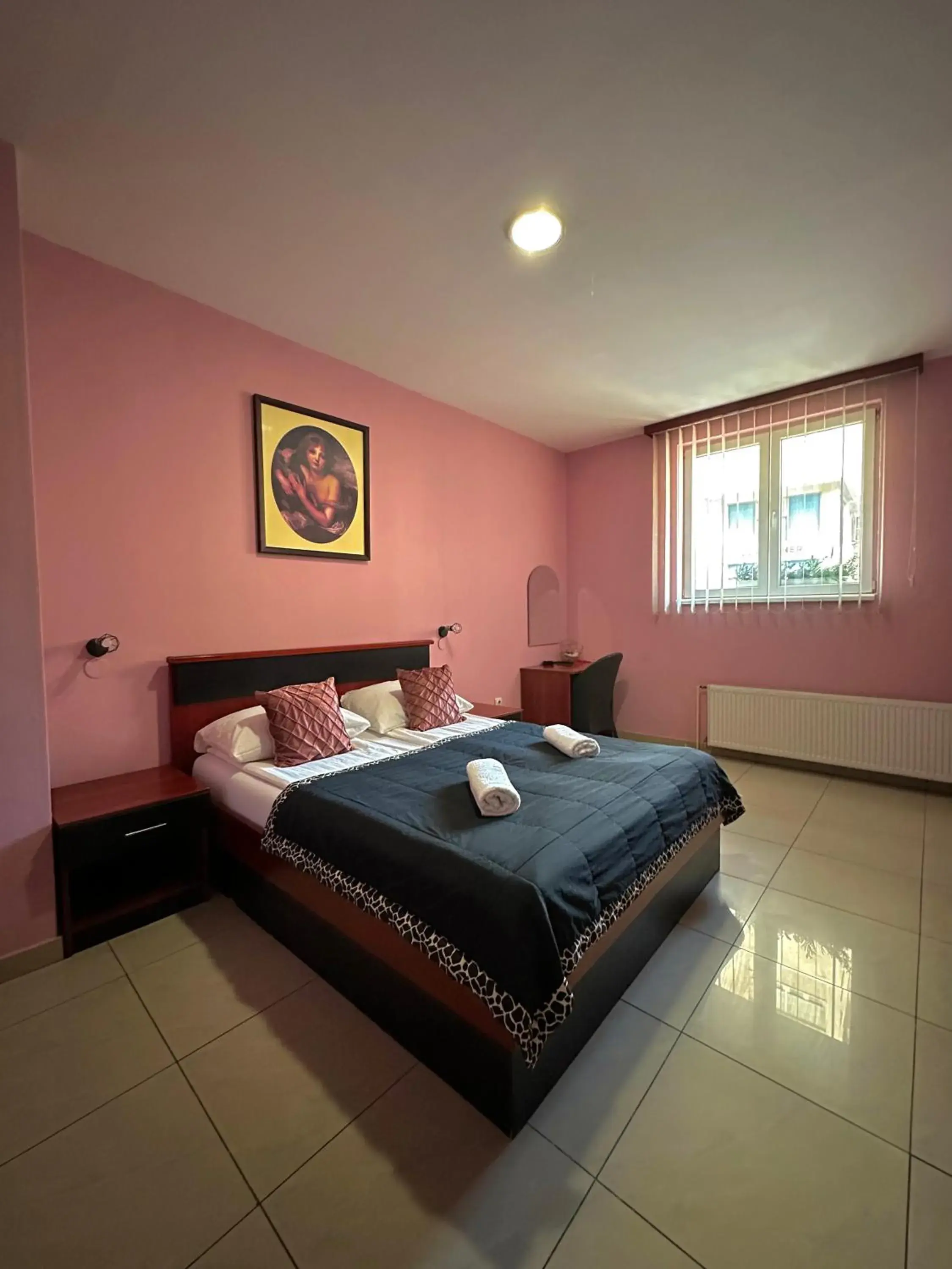 Double Room with Private Bathroom in Hostel Herz Double Room with Private Bathroom in Hostel Herz