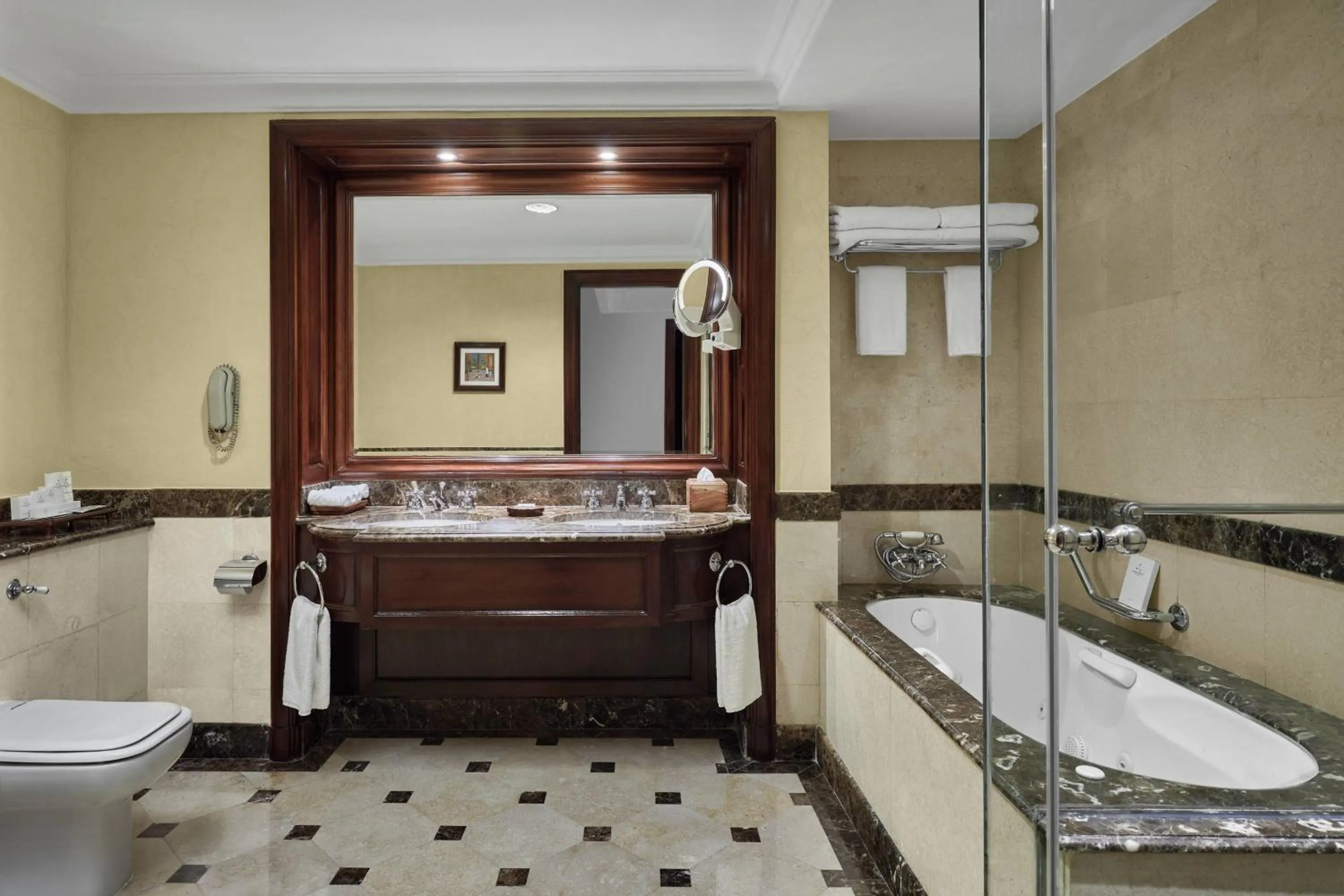 Bathroom in JW Marriott Hotel Cairo