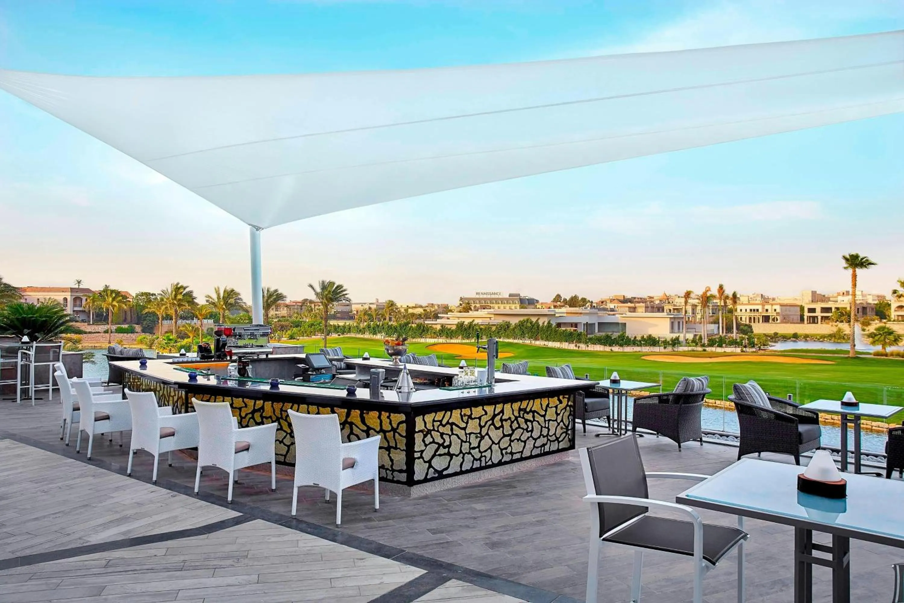 Lounge or bar in JW Marriott Hotel Cairo