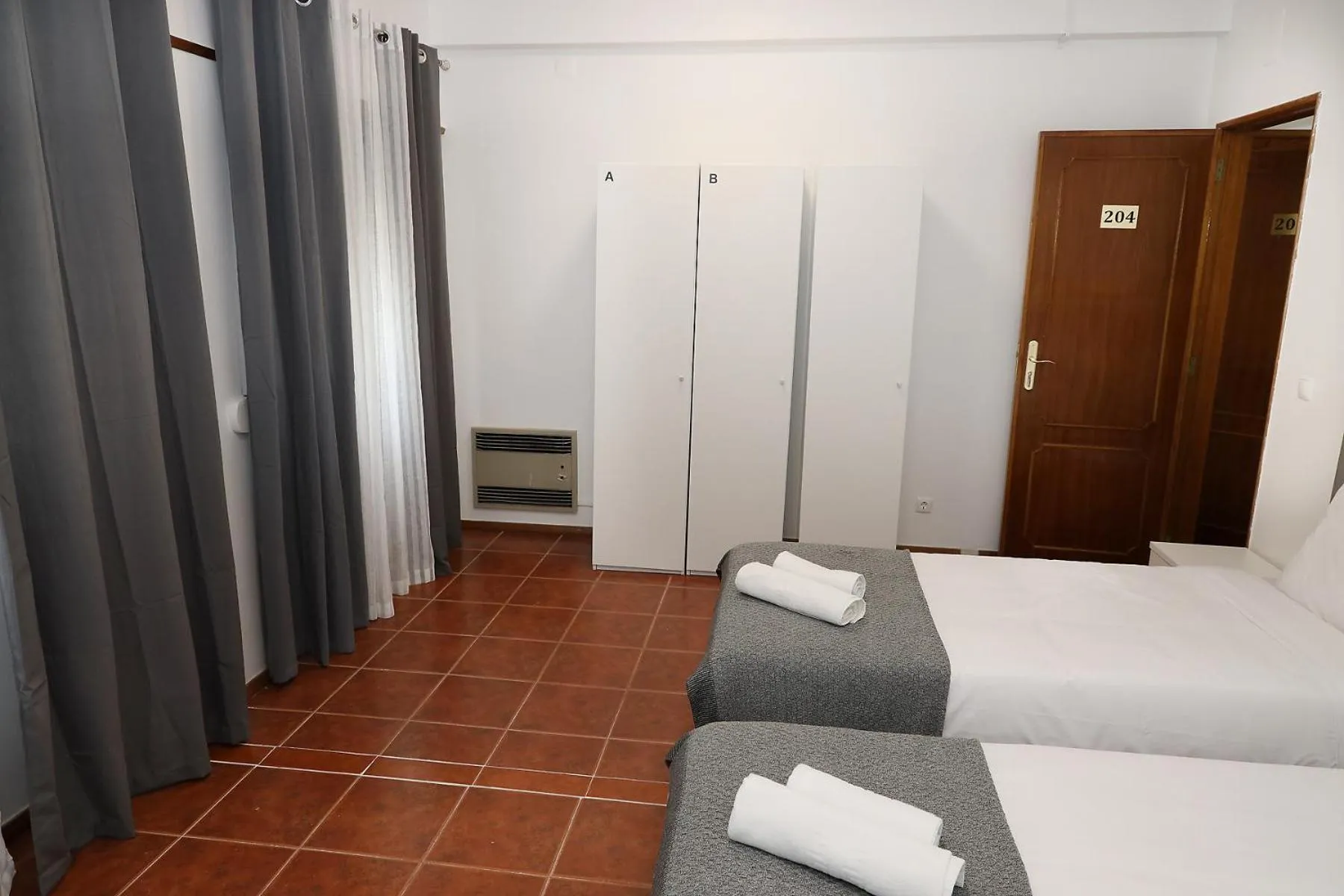 Bed in lisbon Home host